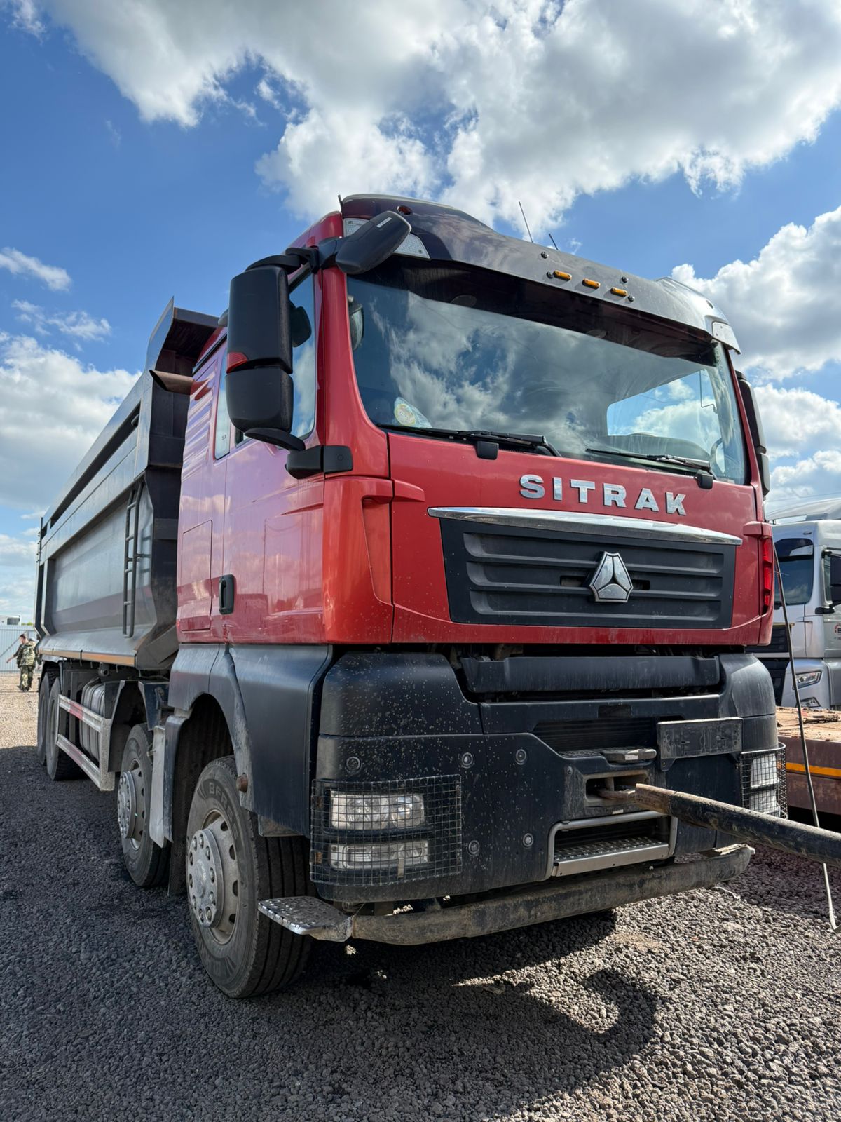 SITRAK C7H 8x4 Самосвал