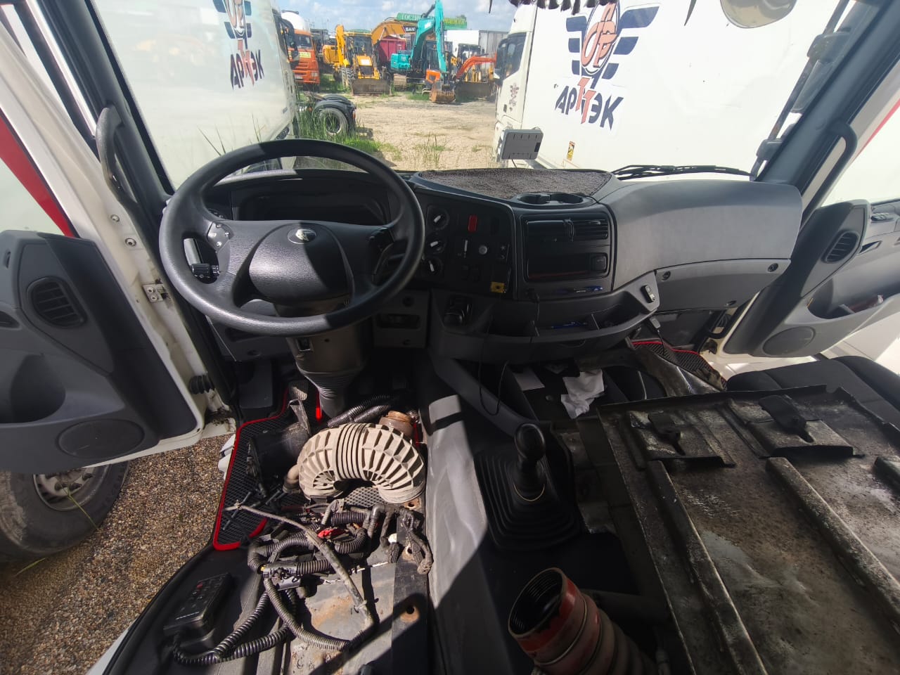 КамАЗ 5490 4x2 Седельный тягач 2019 г. - фото 9