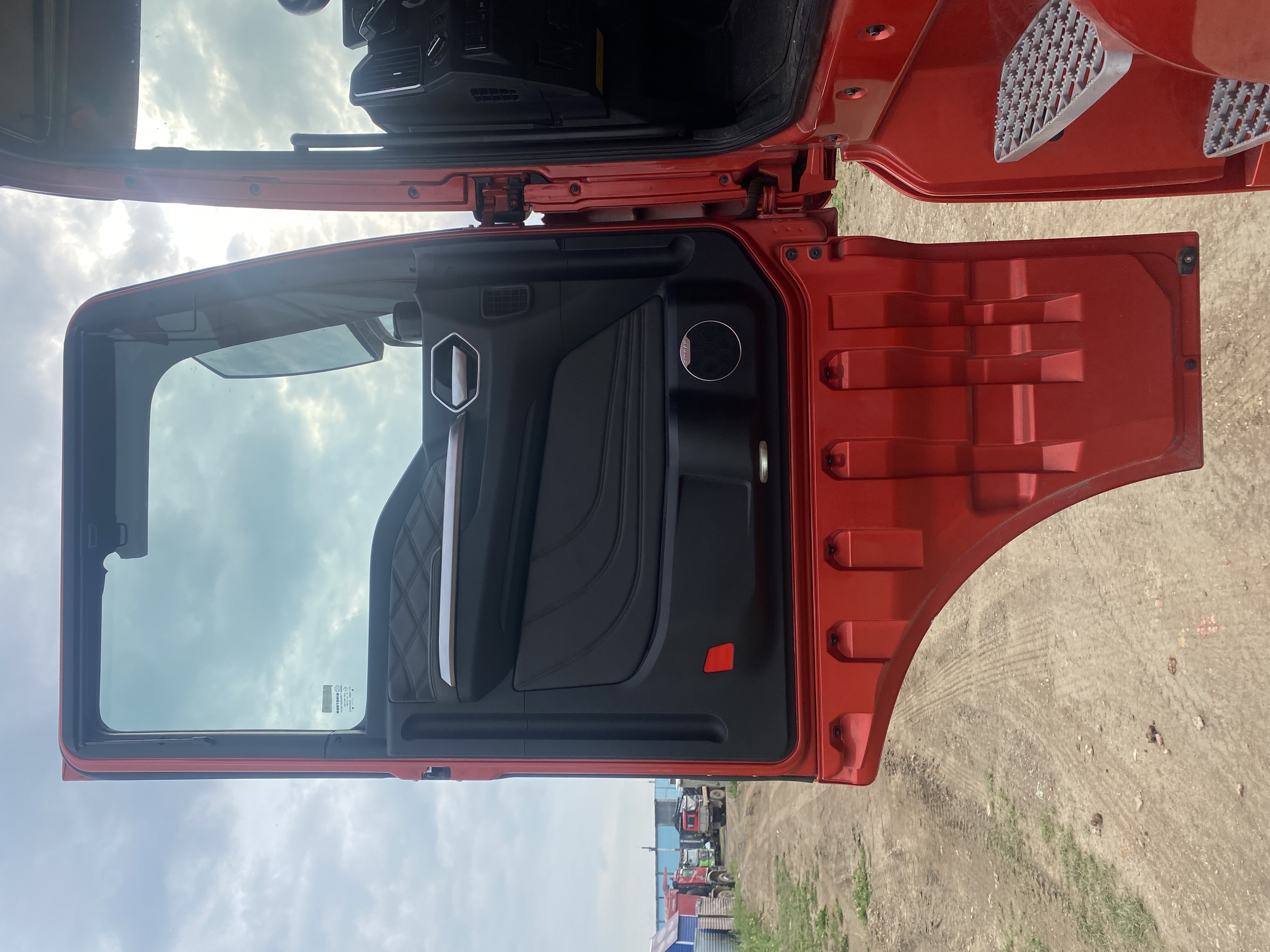 SITRAK C7H 6x4 Седельный тягач 2023 г. - фото 9