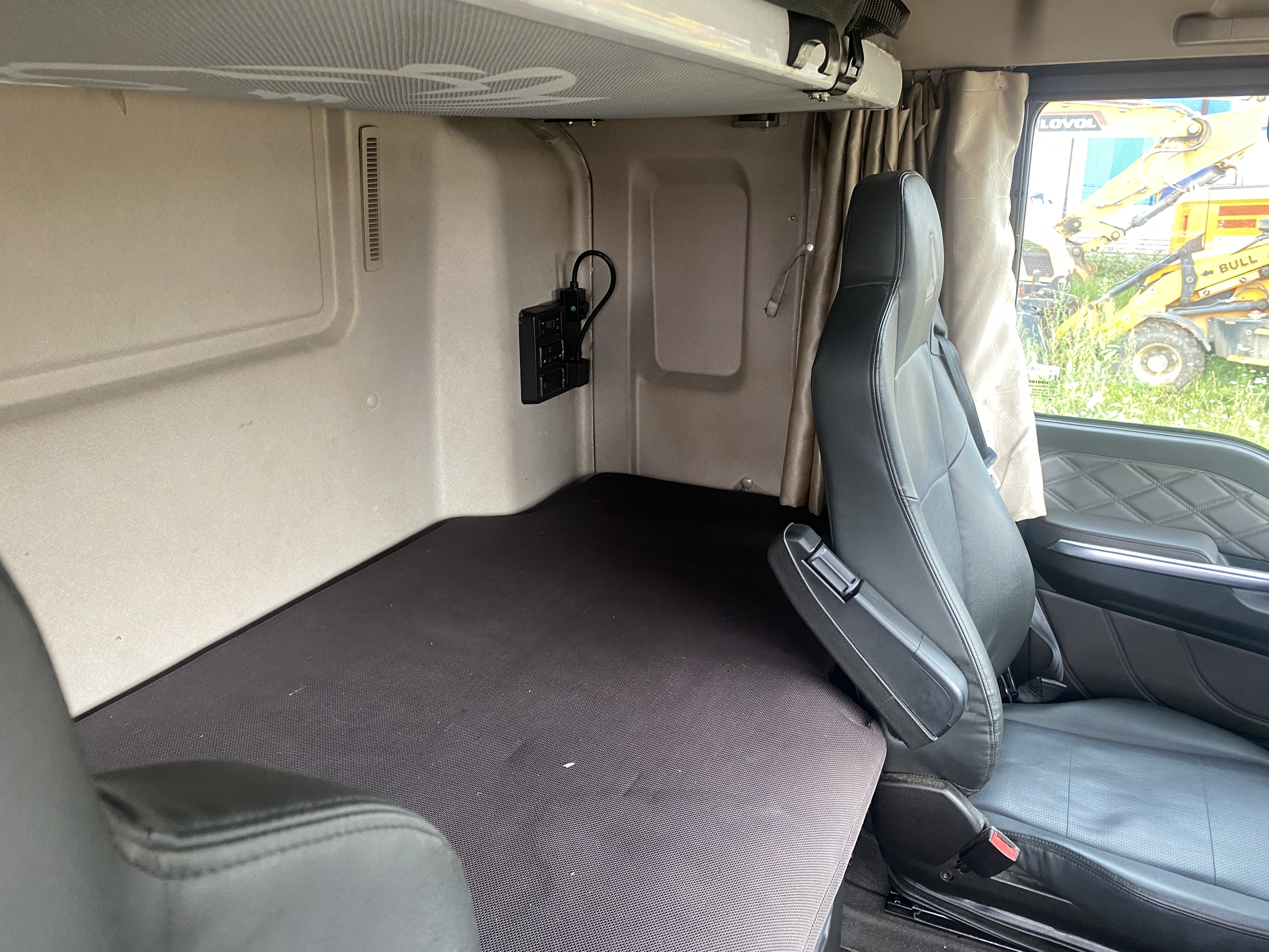 SITRAK C7H 6x4 Седельный тягач 2023 г. - фото 18