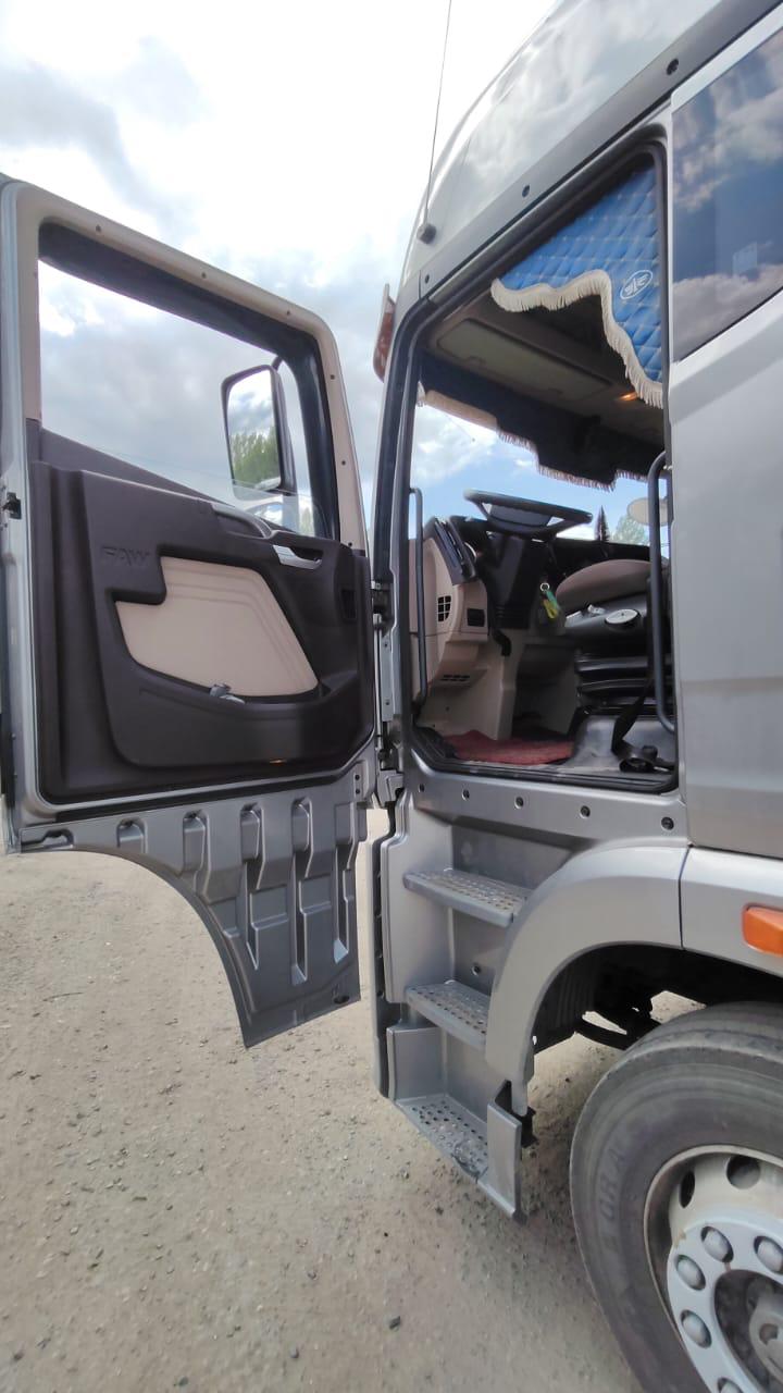 FAW JH6 4x2 Седельный тягач 2023 г. - фото 9