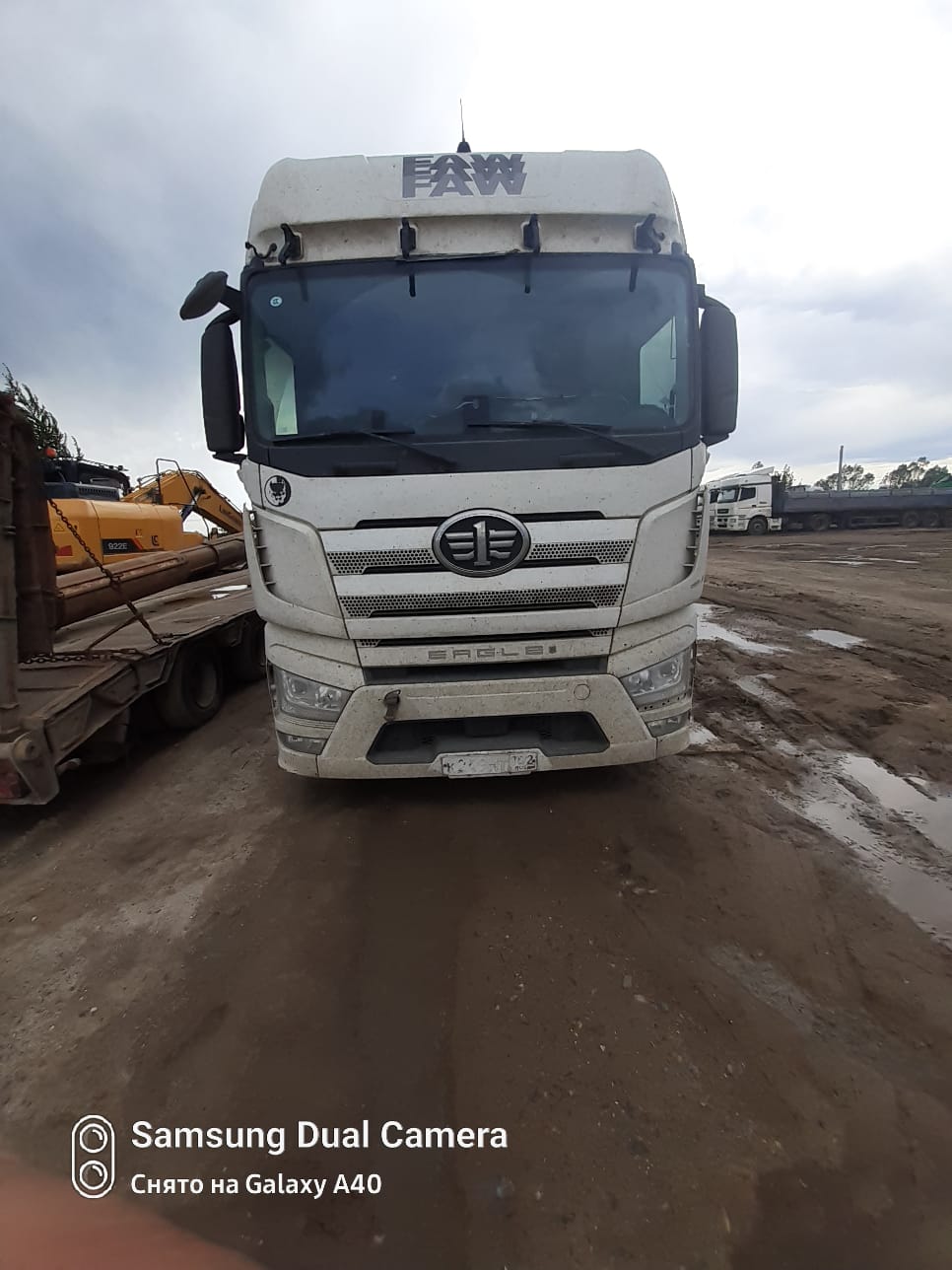 FAW J7 4x2 Седельный тягач 2023 г.