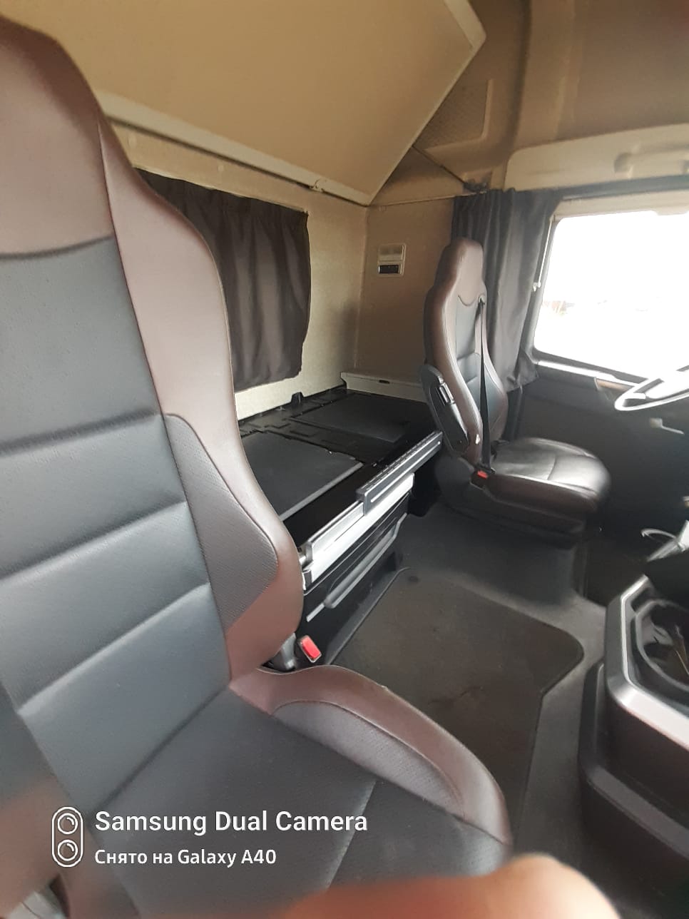 FAW J7 4x2 Седельный тягач 2023 г. - фото 7