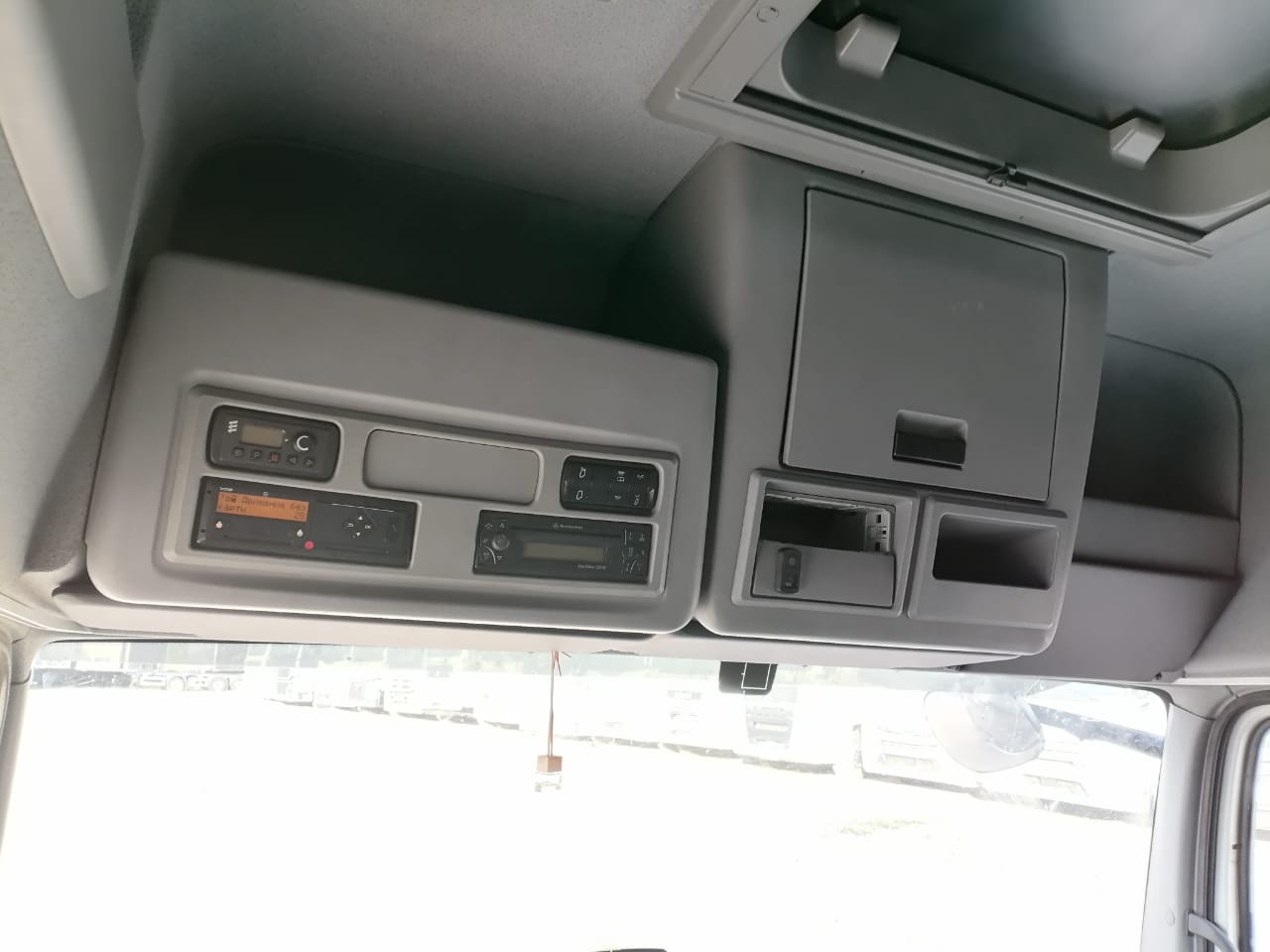 Mercedes-Benz ATEGO 4x2 Промтоварный с гидробортом 2018 г. - фото 8