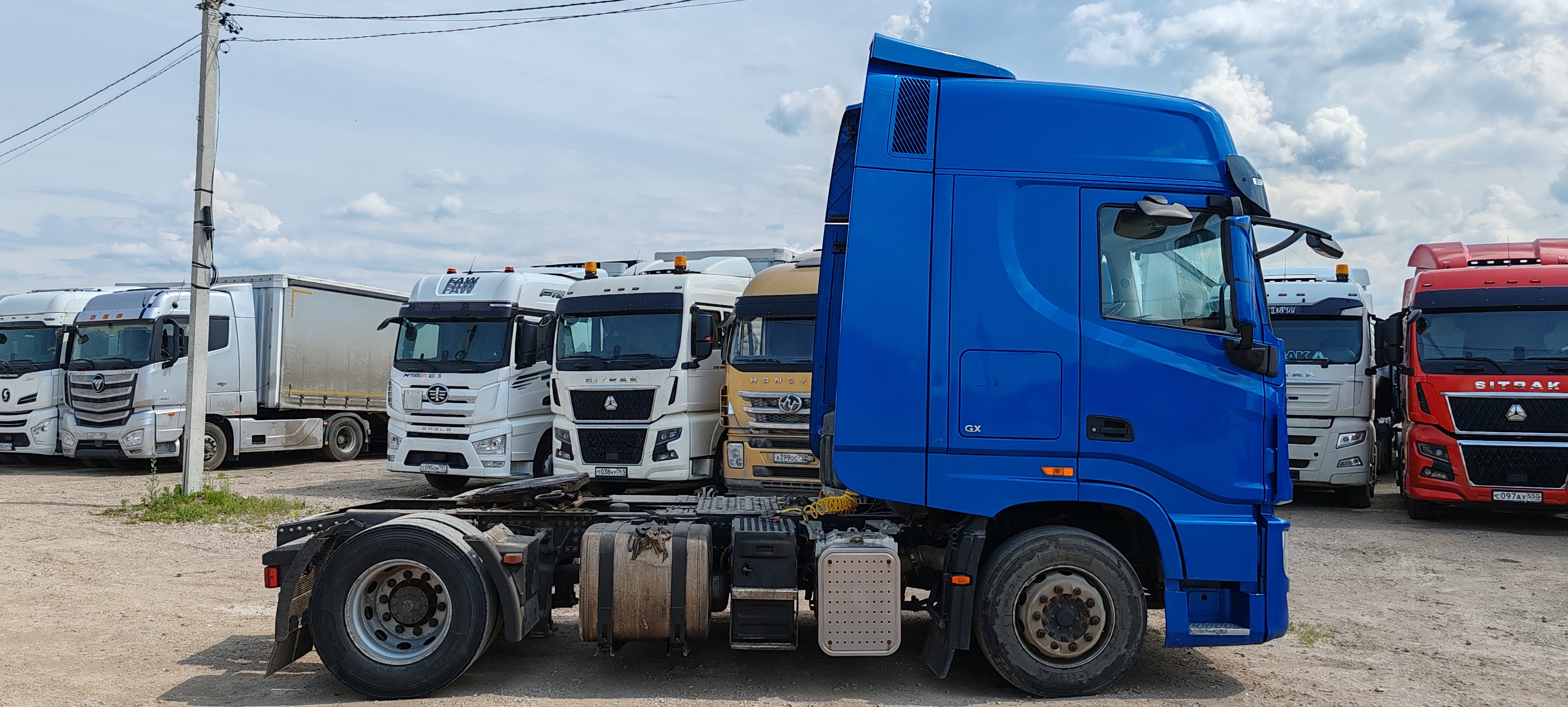 DongFeng DFH 4x2 Седельный тягач 2023 г. - фото 5