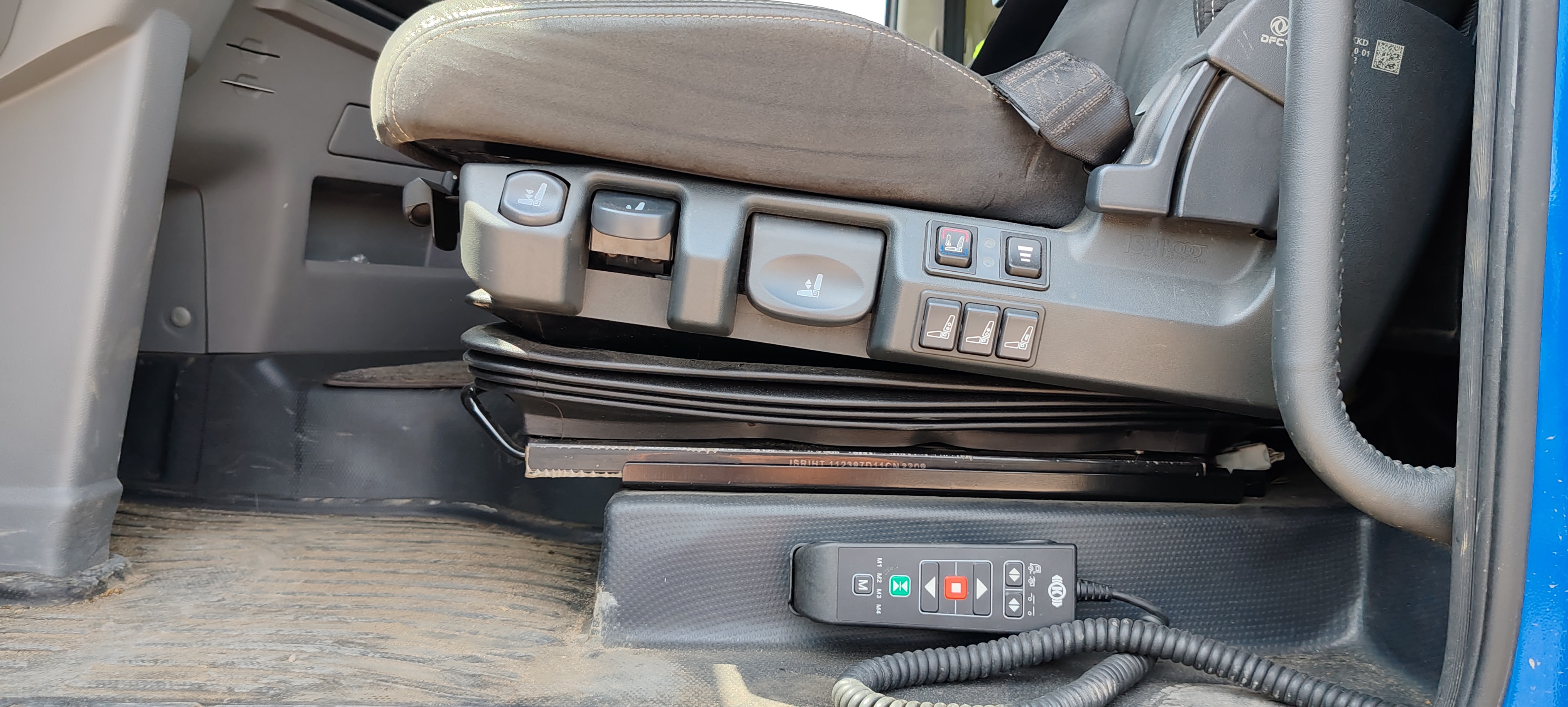 DongFeng DFH 4x2 Седельный тягач 2023 г. - фото 13