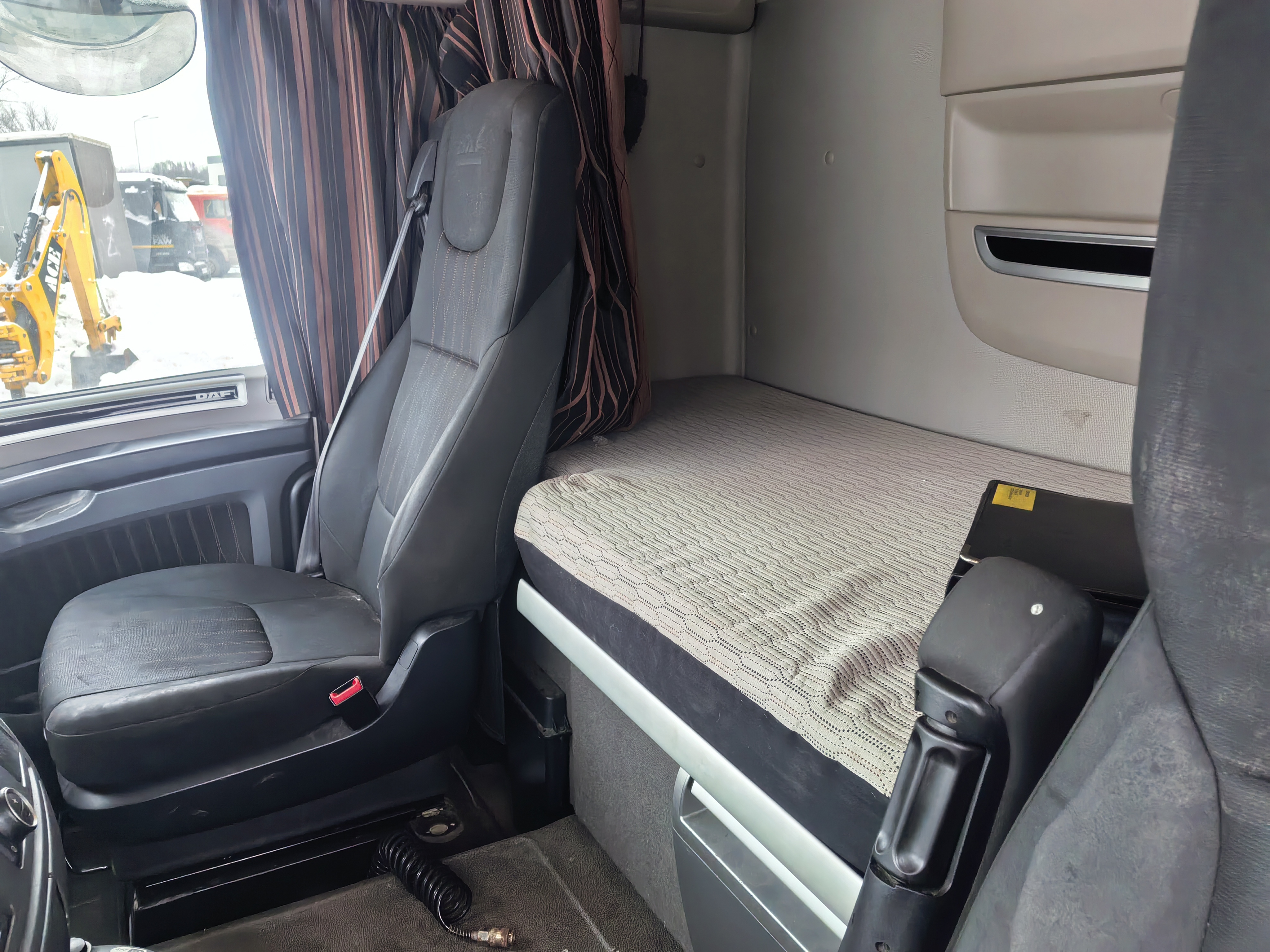 DAF XF 4x2 Седельный тягач 2020 г. - фото 8