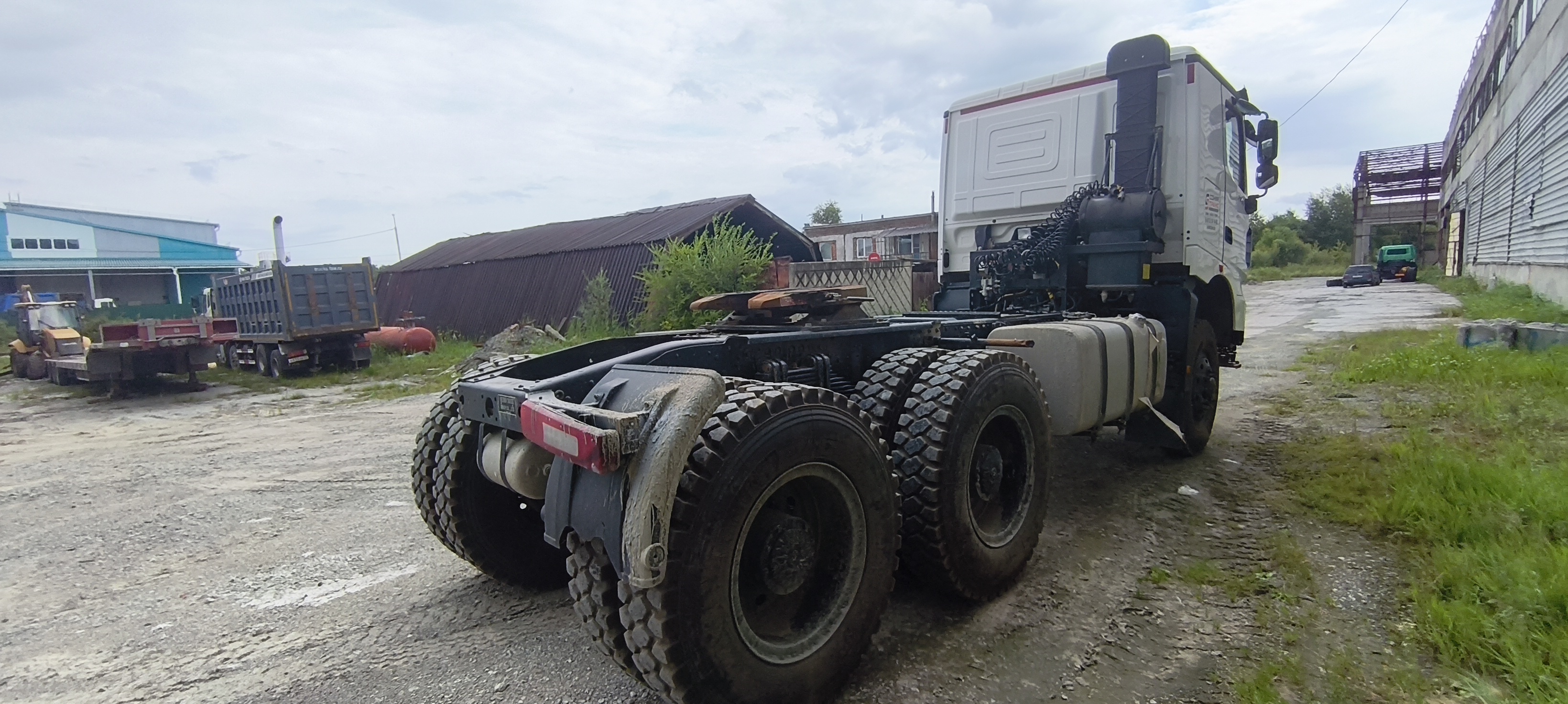 BEIBEN BBTR* 6x6 Седельный тягач 2023 г. - фото 9