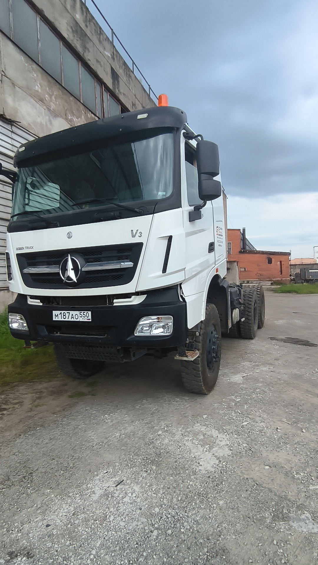 BEIBEN BBTR* 6x6 Седельный тягач 2023 г. - фото 17