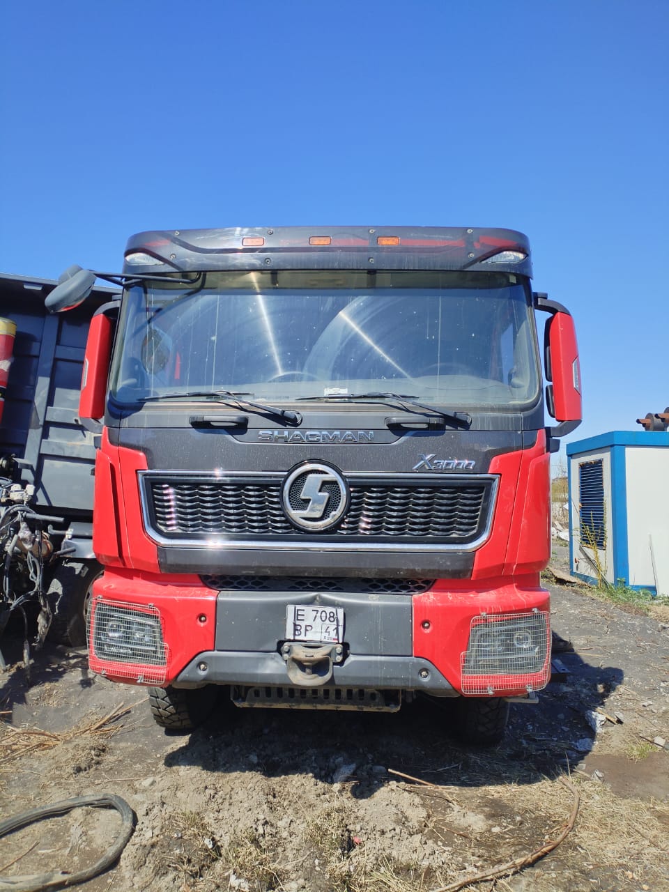 Shacman (Shaanxi) SX* 8x4 Самосвал 2023 г.