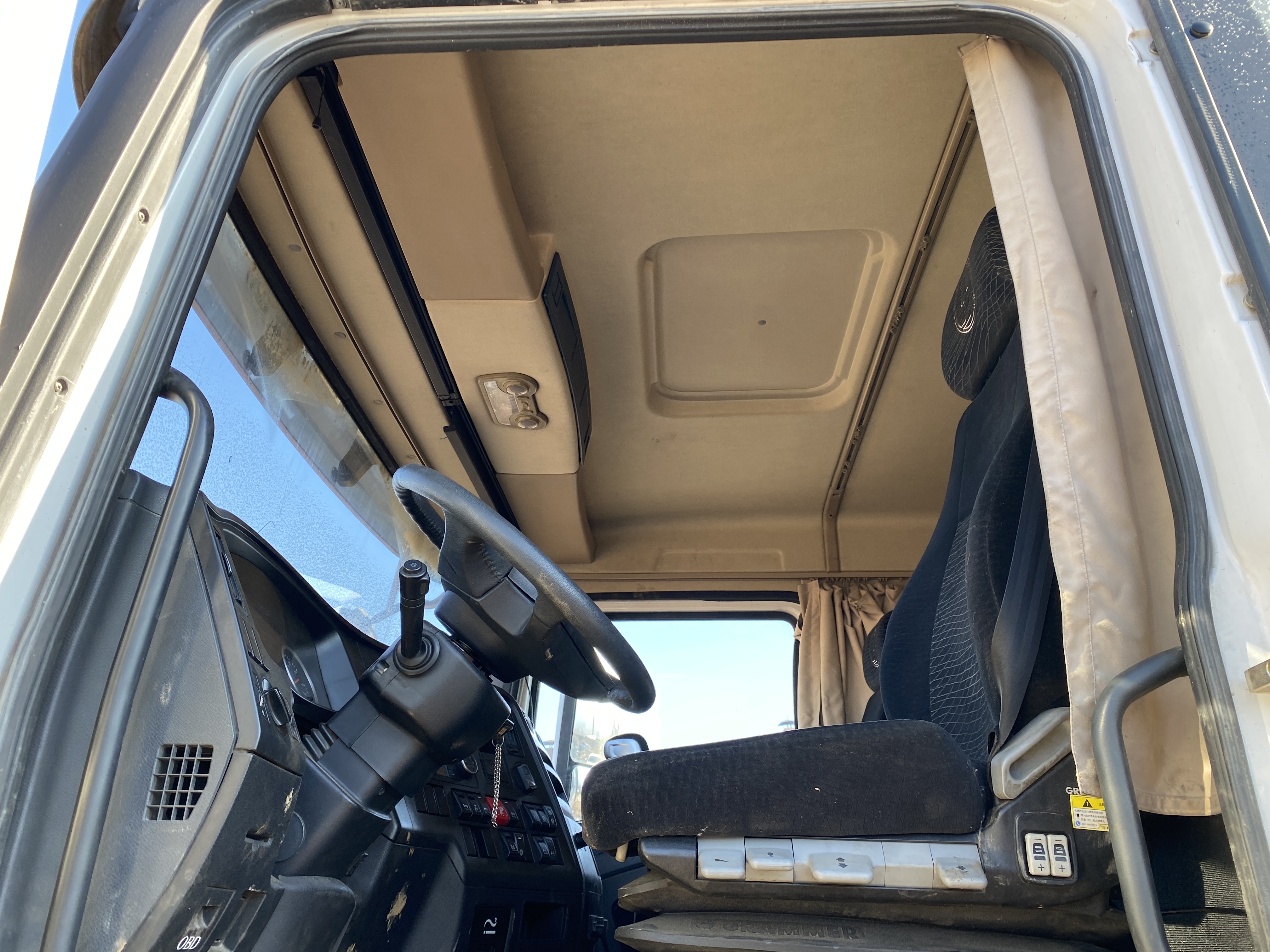 Shacman (Shaanxi) SX* 6x6 Самосвал 2022 г. - фото 11