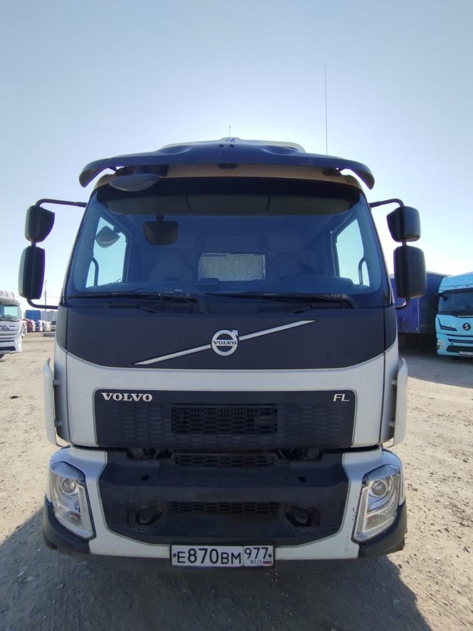 Центртранстехмаш АФ-4756* на шасси Volvo FL 4x2 Изотермический/рефрижератор с гидробортом 2017 г.