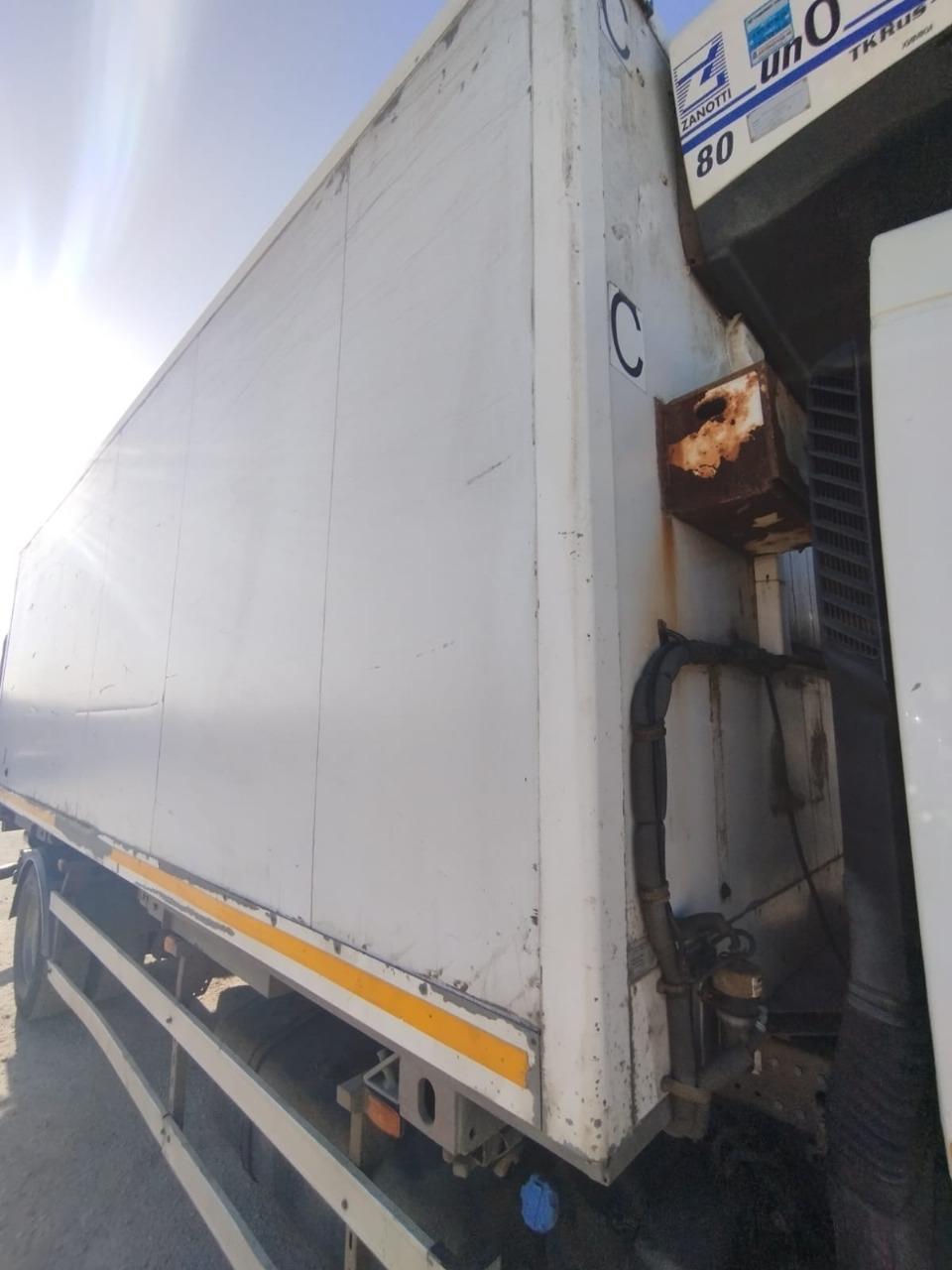 Центртранстехмаш АФ-4756* на шасси Volvo FL 4x2 Изотермический/рефрижератор с гидробортом 2017 г. - фото 7