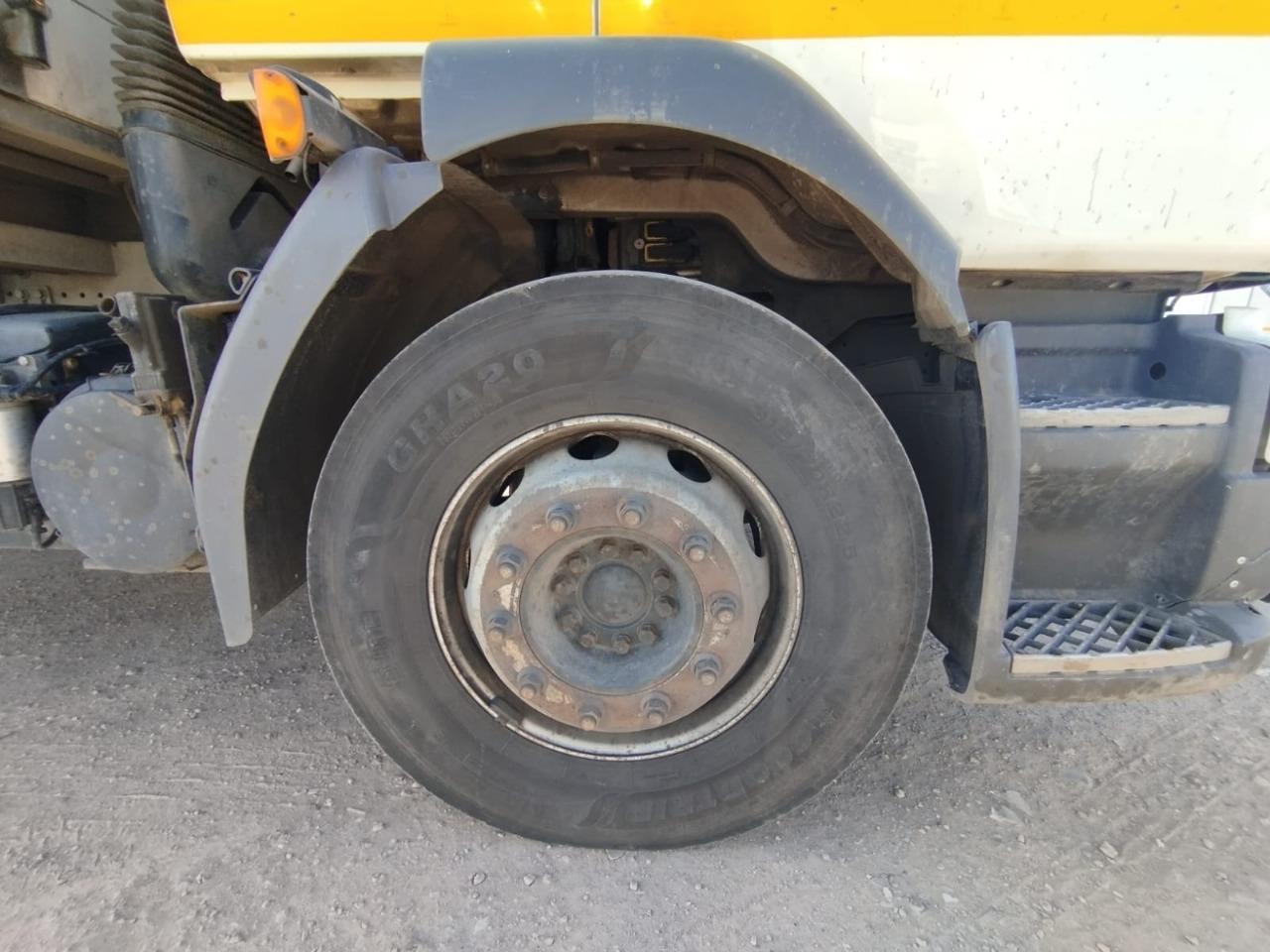 Центртранстехмаш АФ-4756* на шасси Volvo FL 4x2 Изотермический/рефрижератор с гидробортом 2017 г. - фото 14