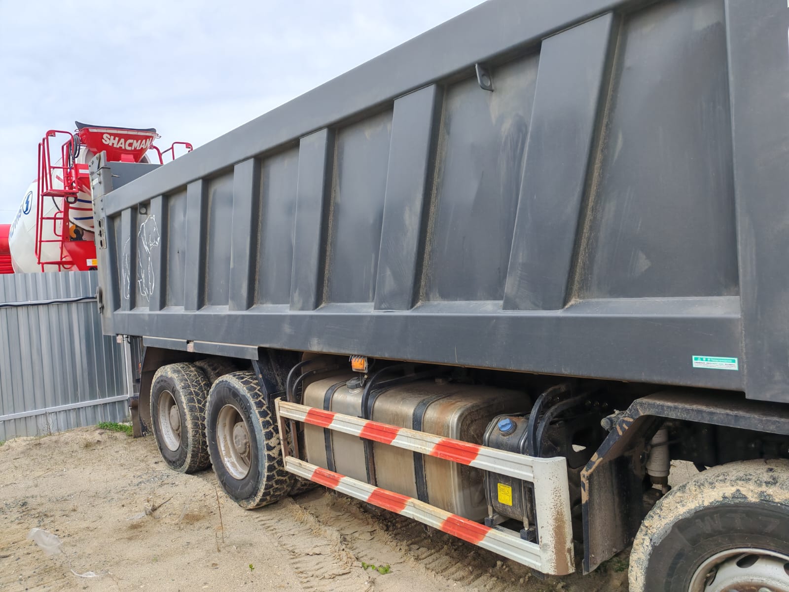 Shacman (Shaanxi) SX* 8x4 Самосвал 2024 г. - фото 5