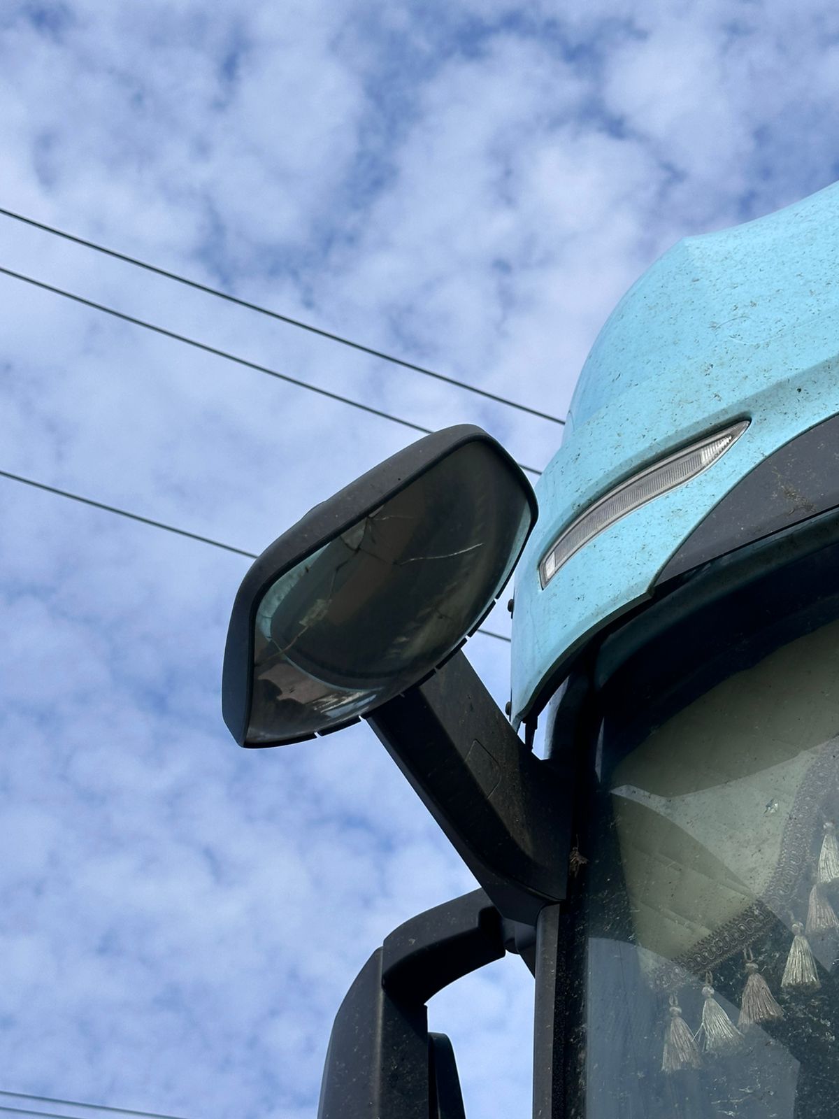 Shacman (Shaanxi) SX* 4x2 Седельный тягач 2023 г. - фото 10