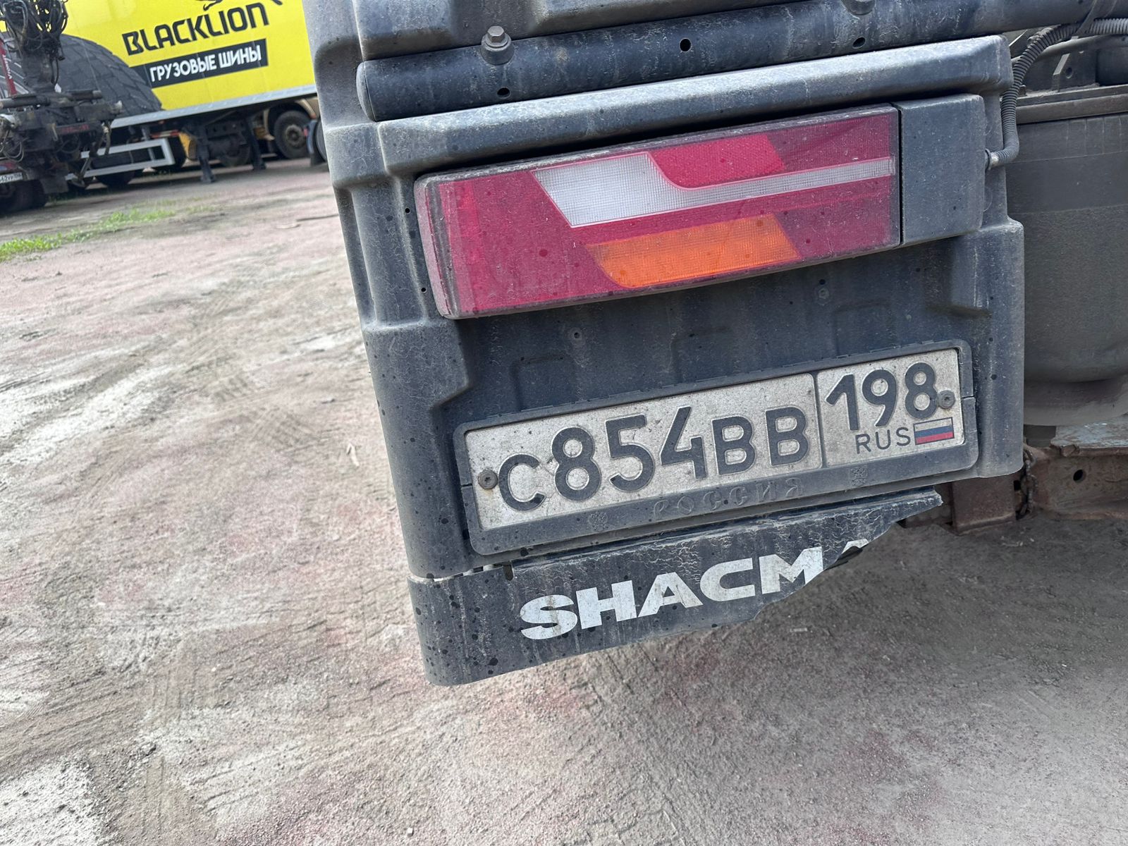 Shacman (Shaanxi) SX* 4x2 Седельный тягач 2023 г. - фото 15