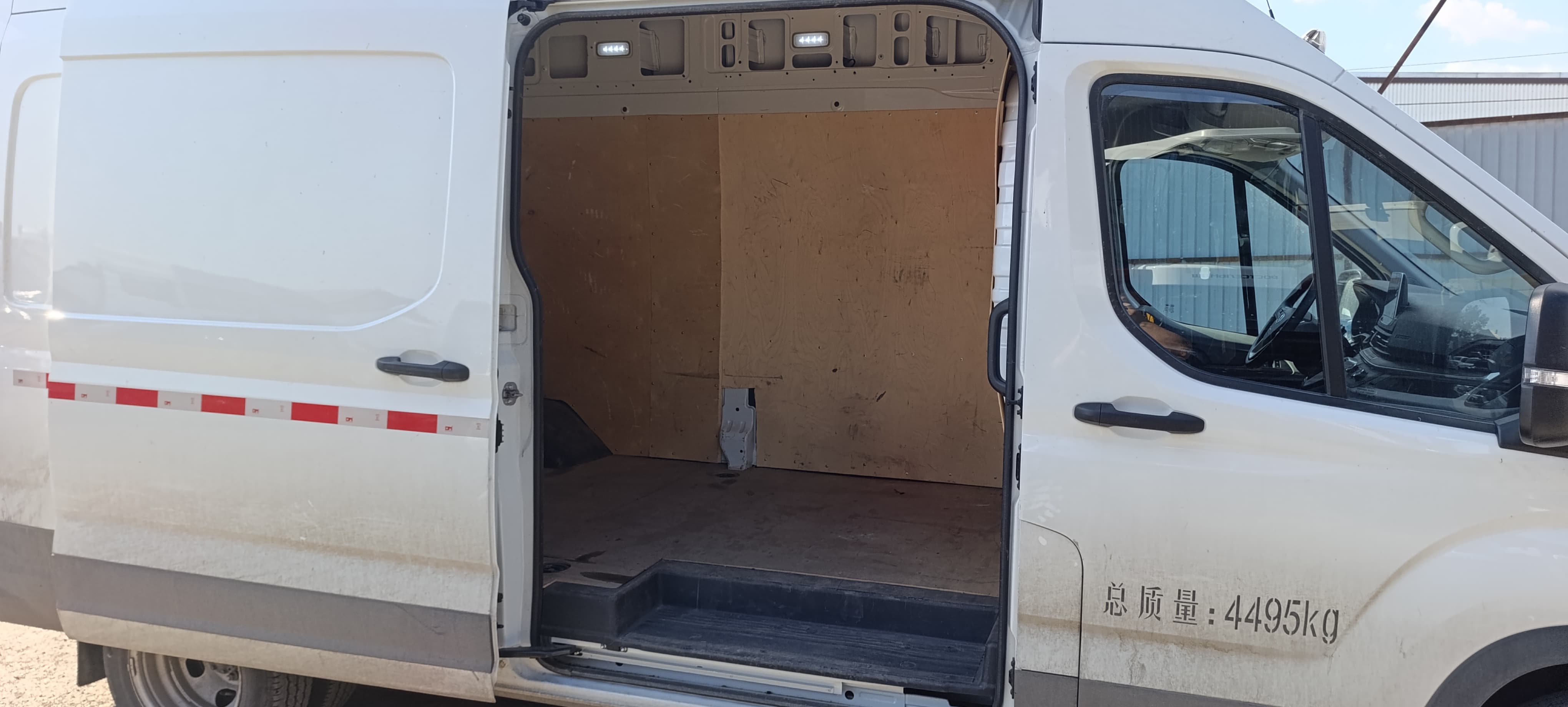 Maxus V90 Цельнометаллический (кат. C) 2023 г. - фото 10