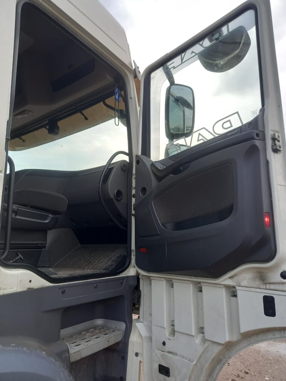 DAF XF 4x2 Седельный тягач 2017 г. - фото 5