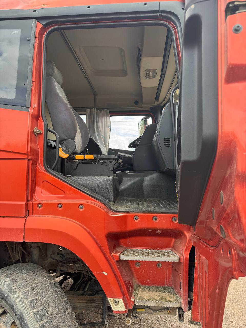 Shacman (Shaanxi) SX* 6x4 Самосвал 2021 г. - фото 9