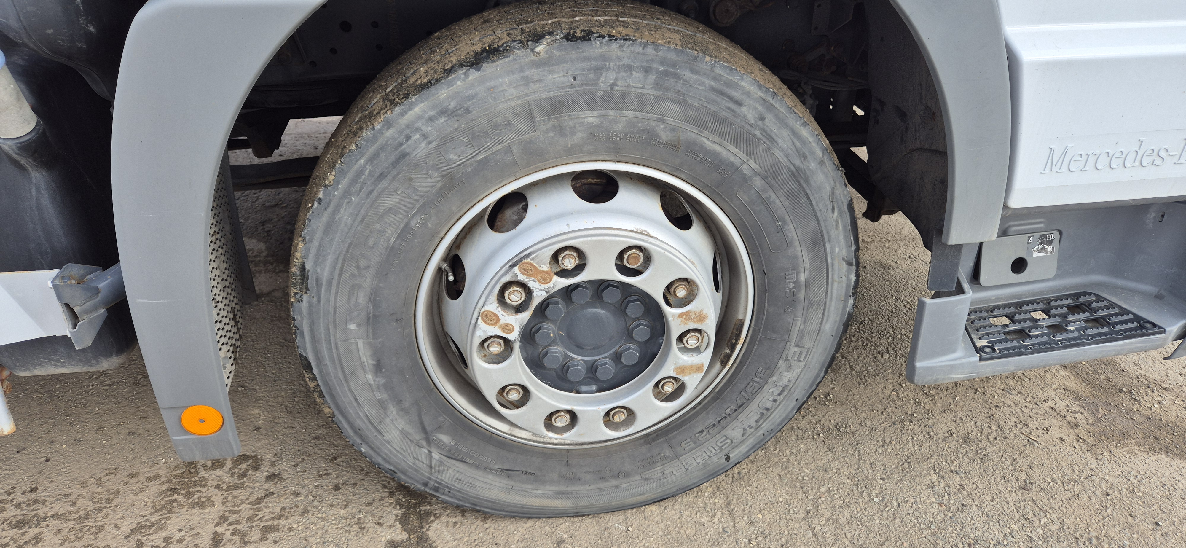 Mercedes-Benz ACTROS 4x2 Седельный тягач 2016 г. - фото 15