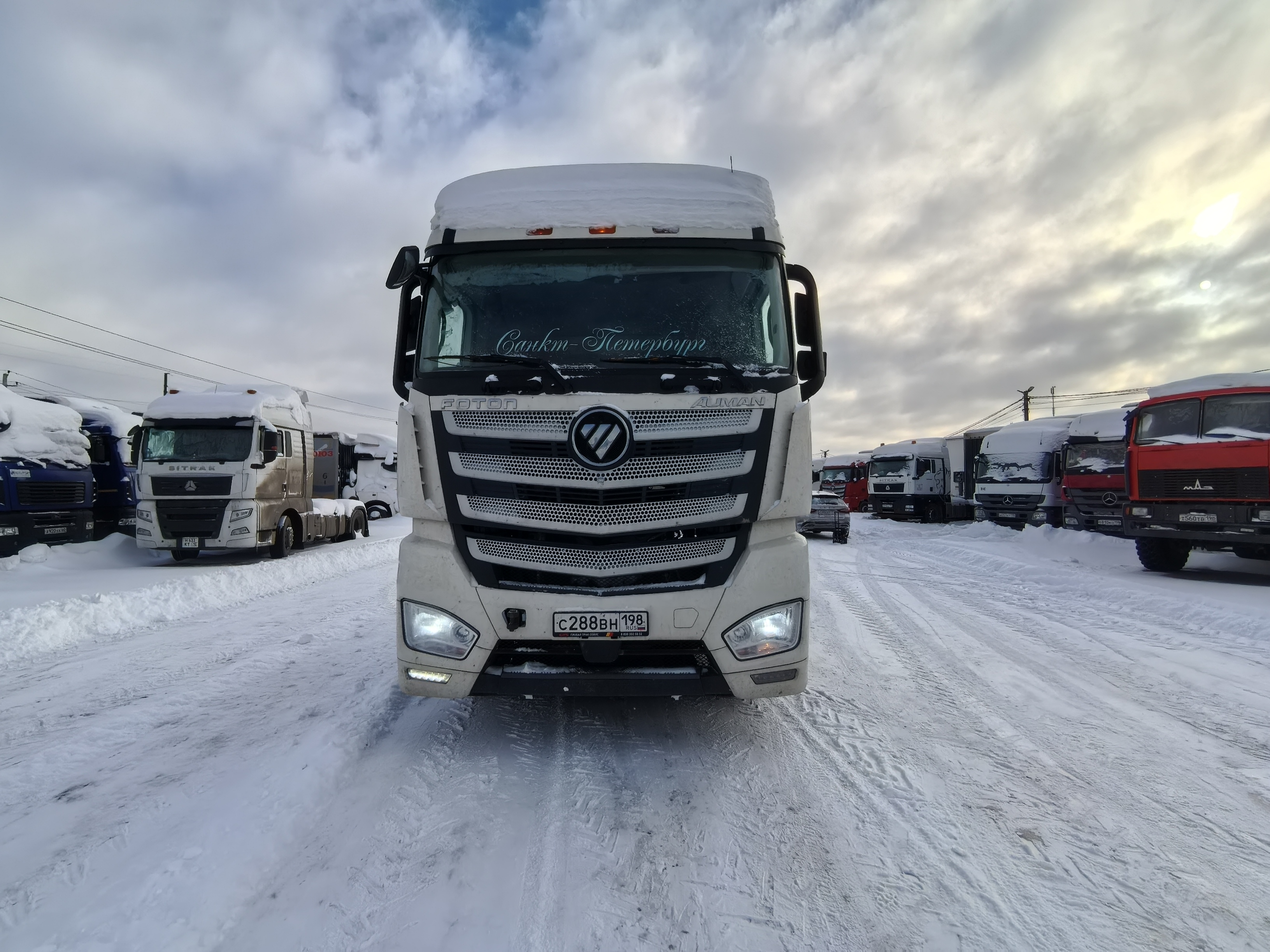 Foton AUMAN 4x2 Седельный тягач 2023 г.