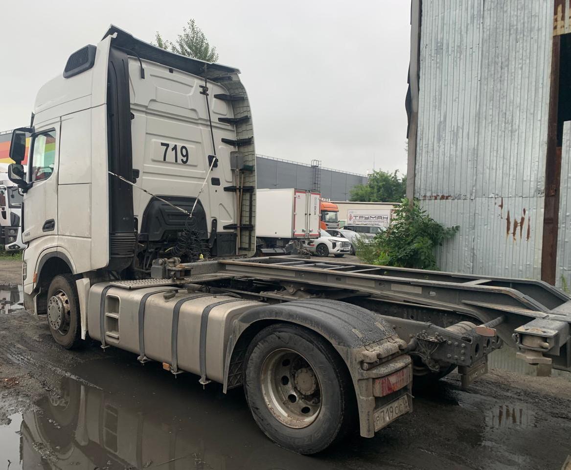 Shacman (Shaanxi) SX* 4x2 Седельный тягач 2023 г. - фото 4