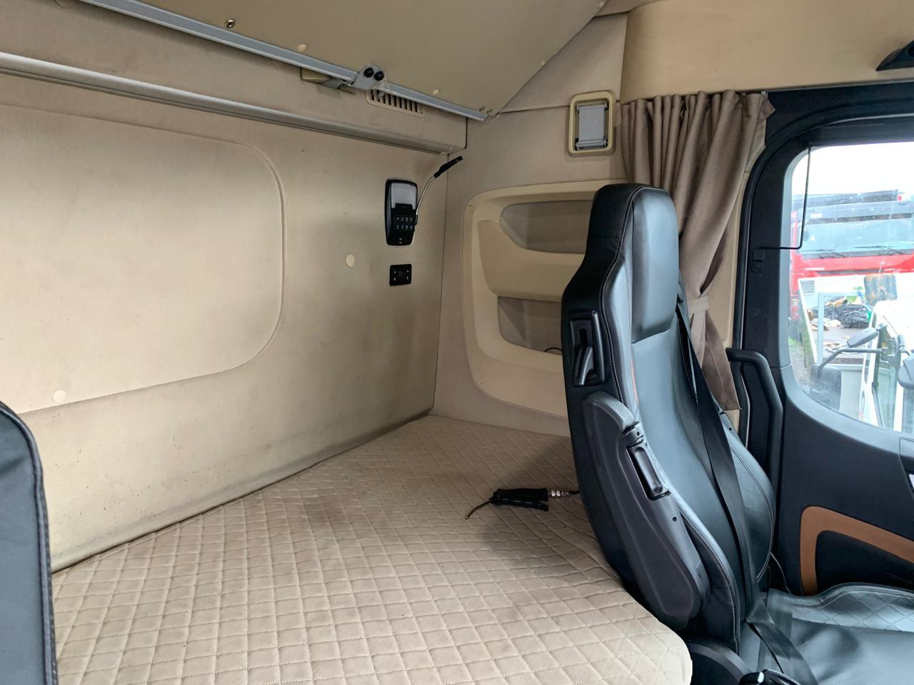 Shacman (Shaanxi) SX* 4x2 Седельный тягач 2023 г. - фото 12