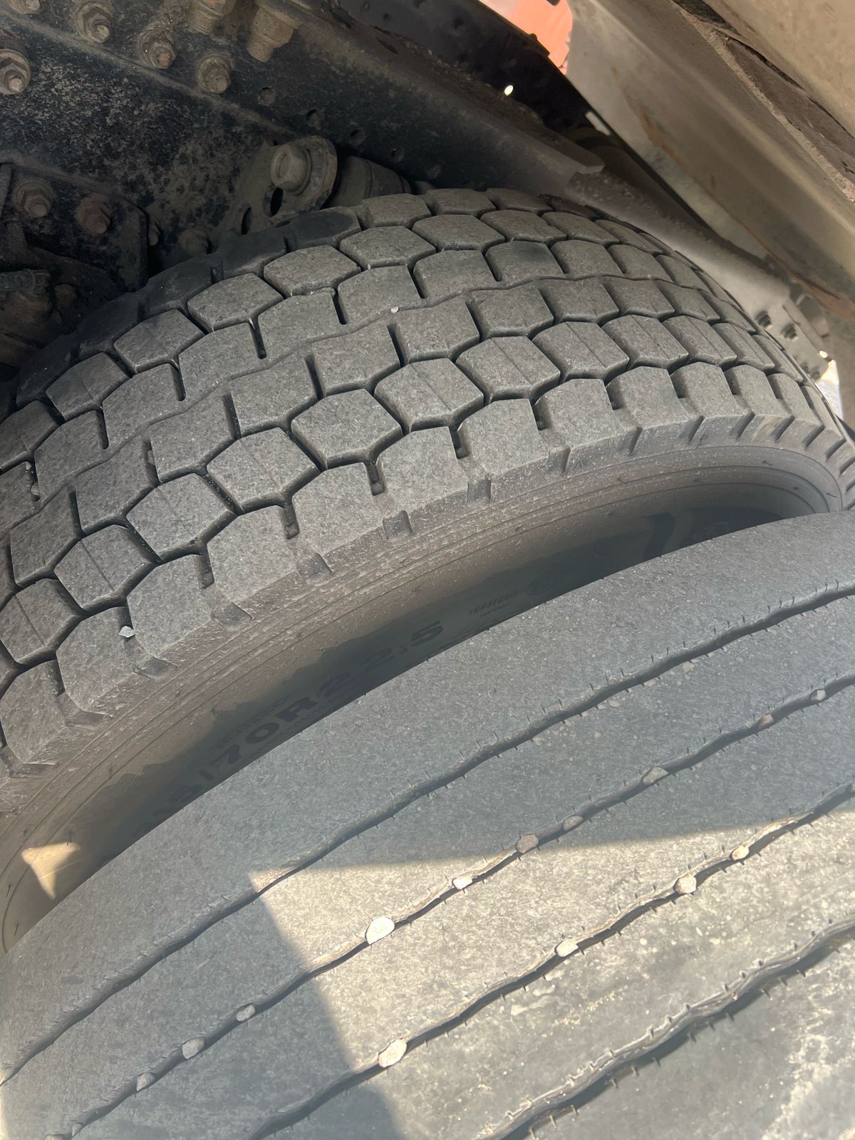 Shacman (Shaanxi) SX* 4x2 Седельный тягач 2023 г. - фото 5