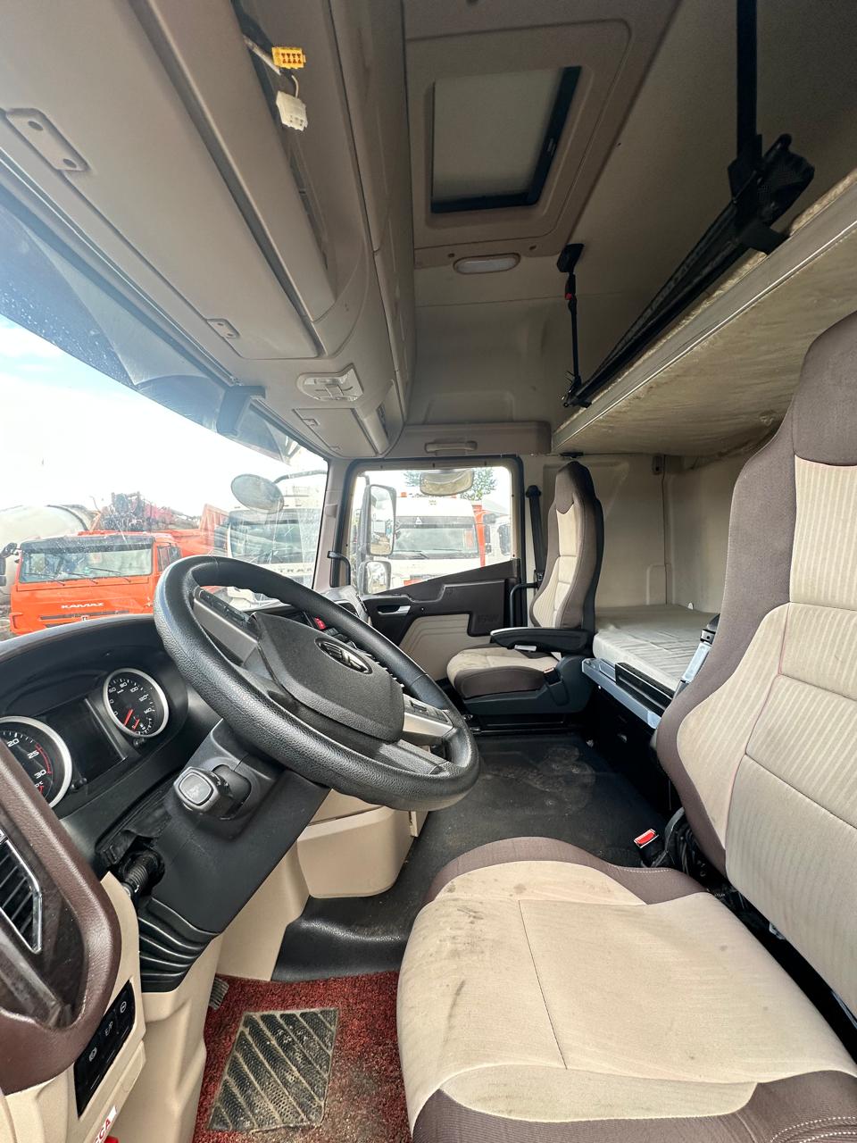 FAW JH6 4x2 Седельный тягач 2023 г. - фото 9