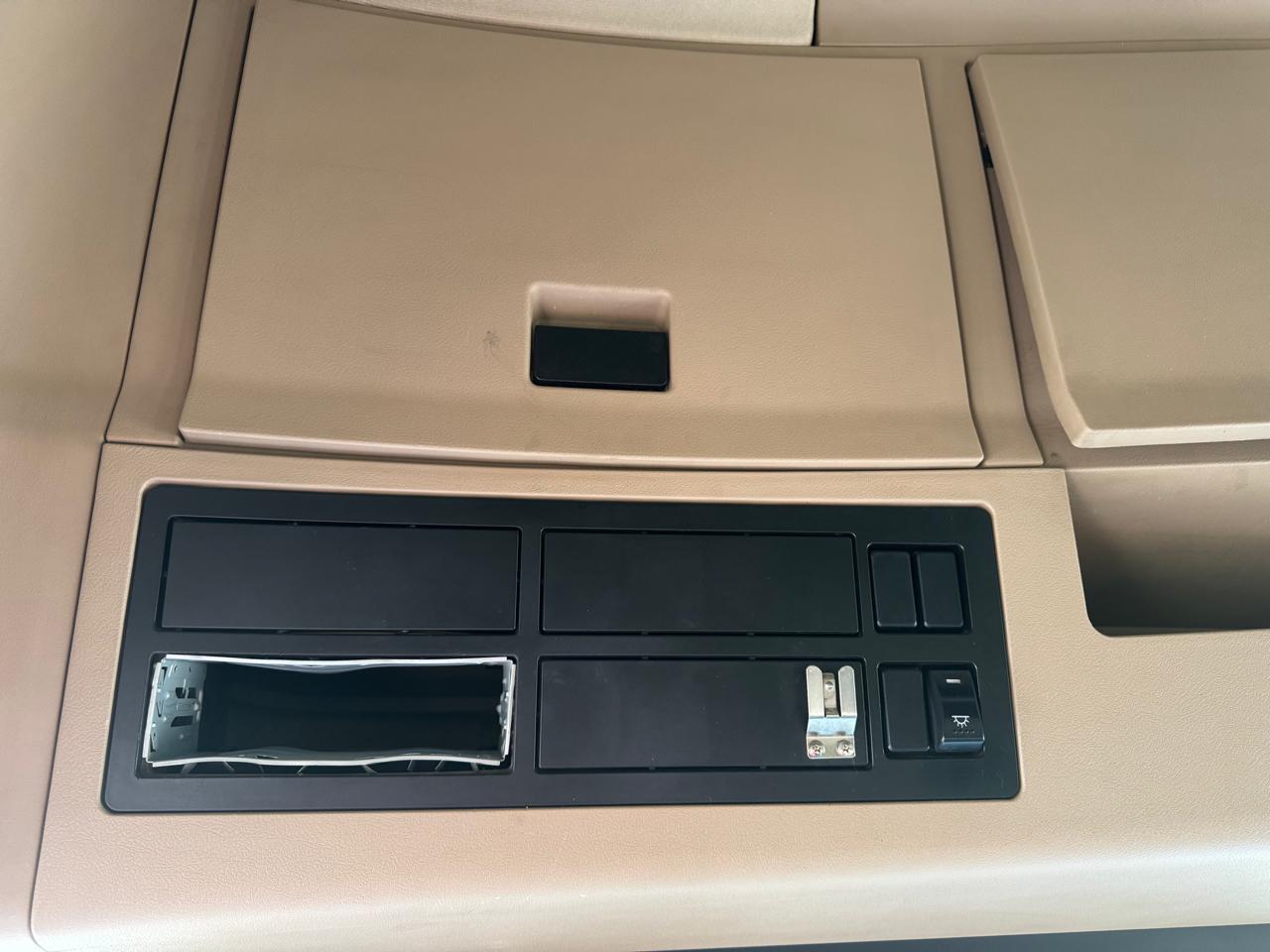 Shacman (Shaanxi) SX* 6x4 Седельный тягач 2022 г. - фото 8