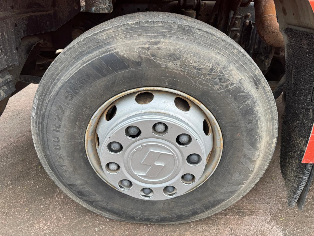 Shacman (Shaanxi) SX* 6x4 Седельный тягач 2022 г. - фото 9