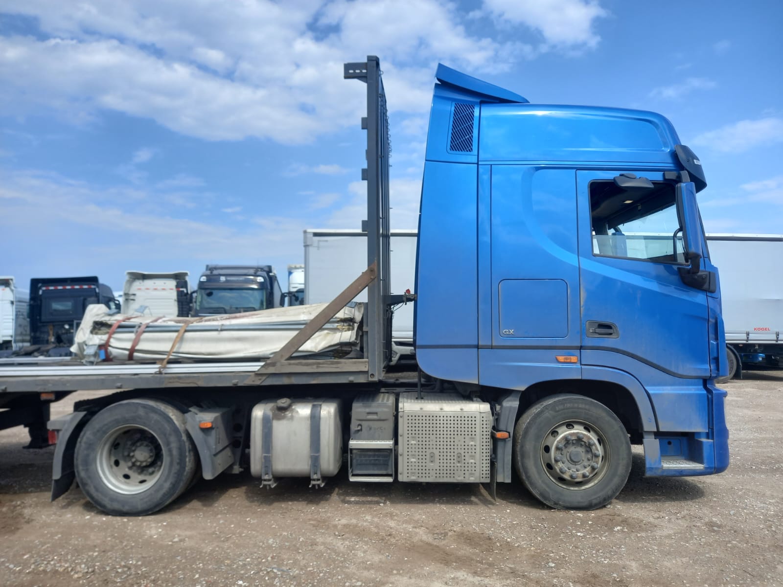 DongFeng DFH 4x2 Седельный тягач 2023 г. - фото 2