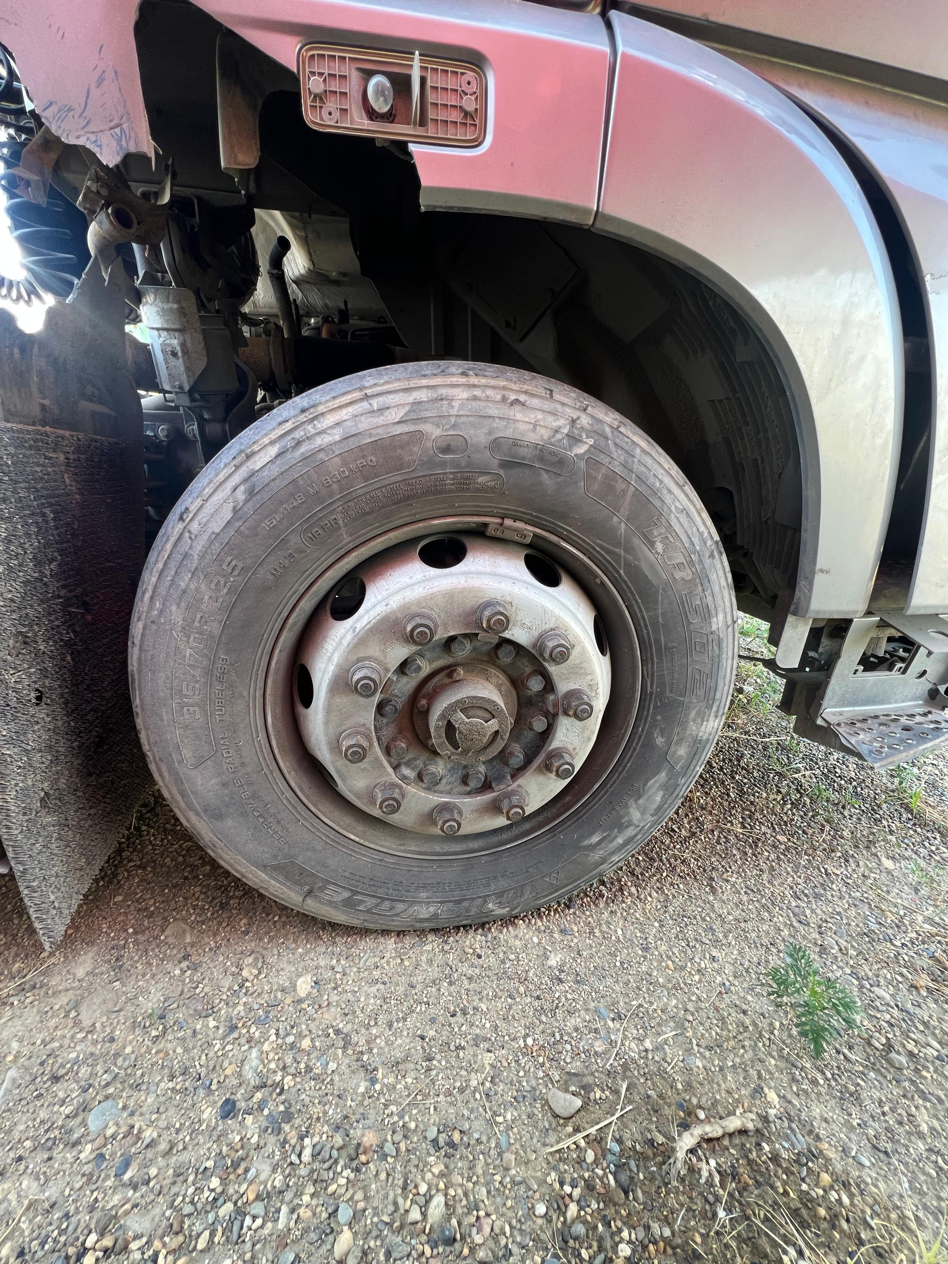 FAW JH6 4x2 Седельный тягач 2023 г. - фото 12