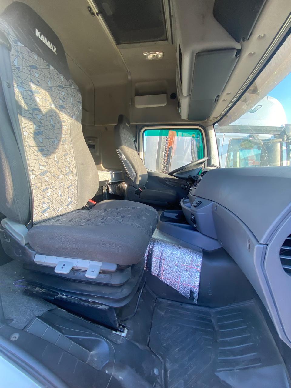 КамАЗ 5490 4x2 Седельный тягач 2021 г. - фото 9