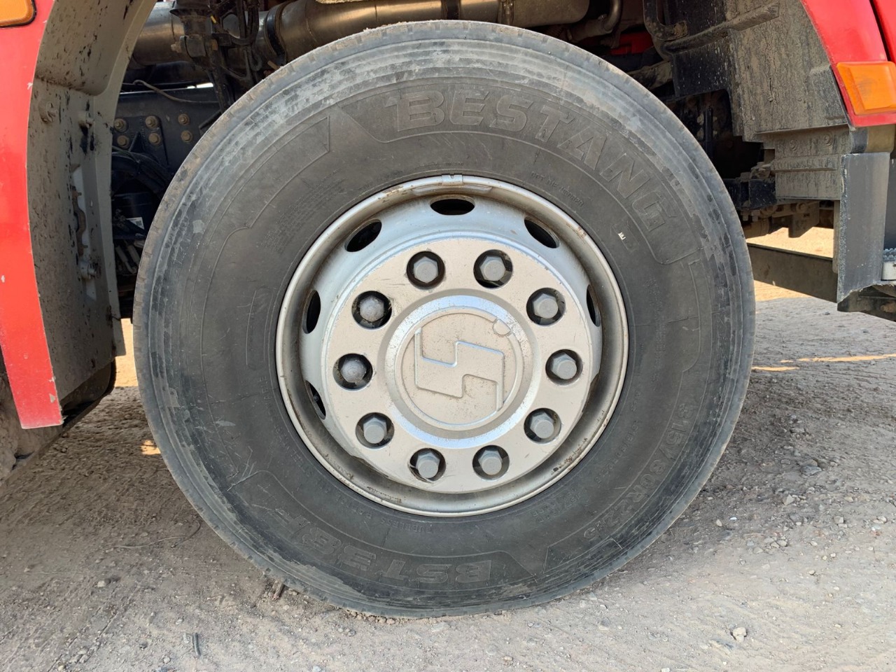 Shacman (Shaanxi) SX* 6x4 Седельный тягач 2023 г. - фото 12