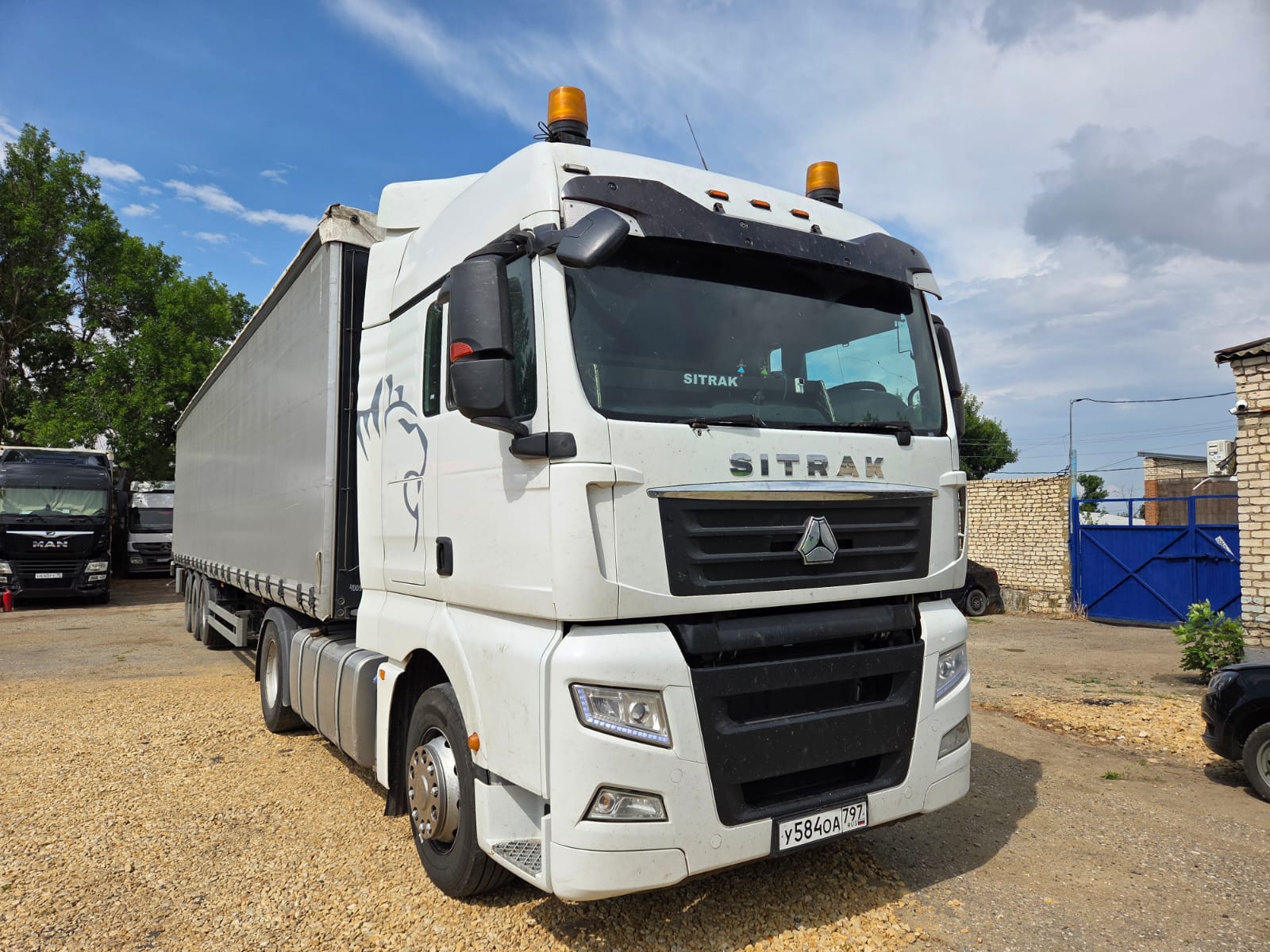 SITRAK C7H 4x2 Седельный тягач 2023 г. - фото 2