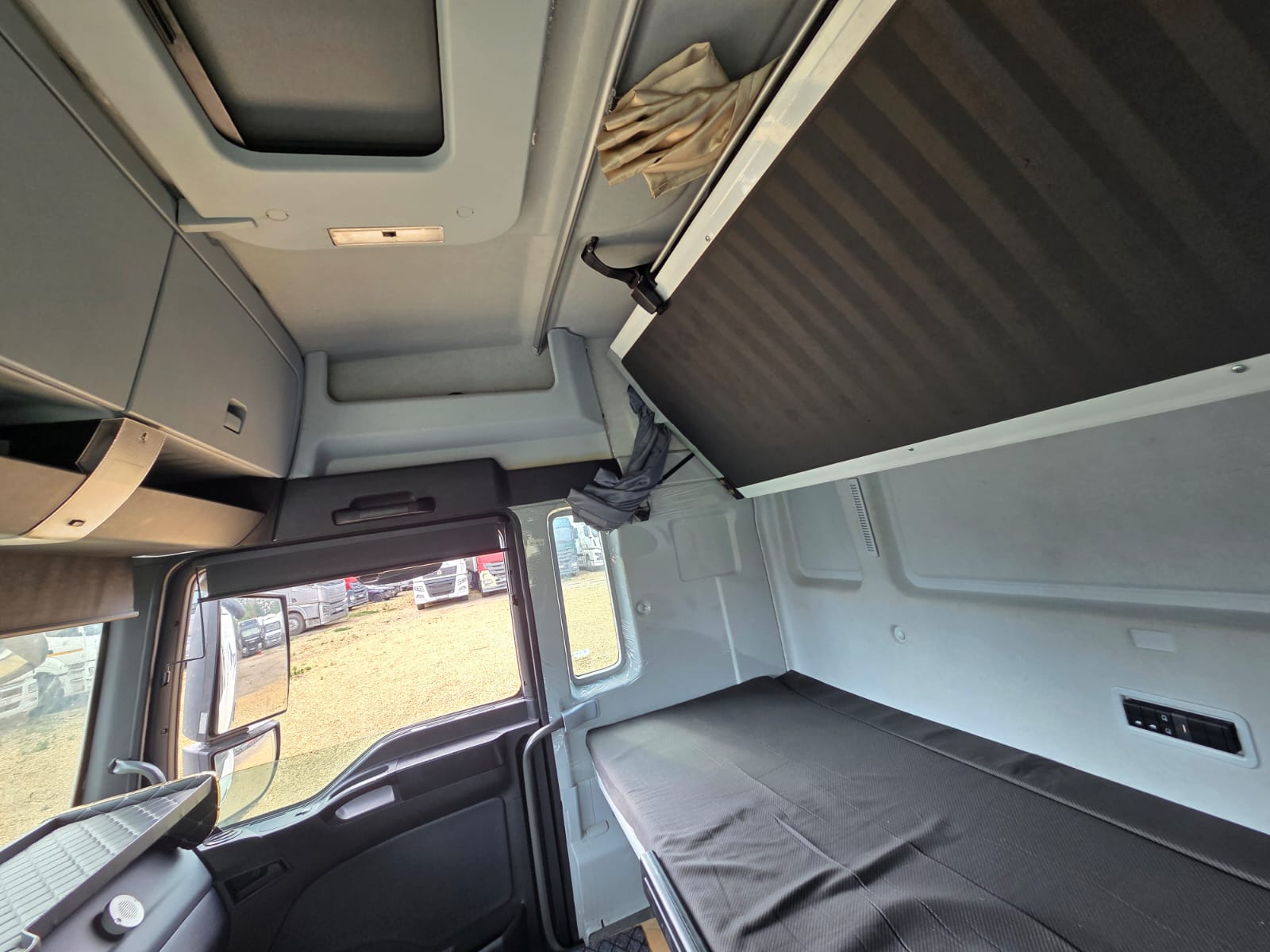 SITRAK C7H 4x2 Седельный тягач 2023 г. - фото 9