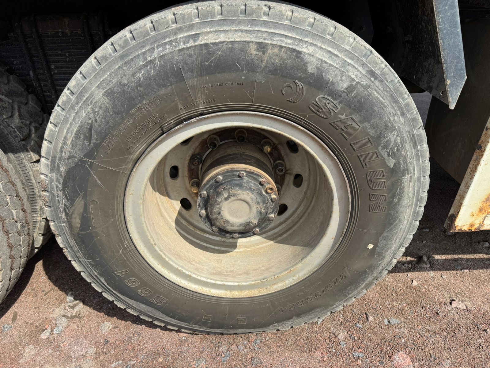 Shacman (Shaanxi) SX* 8x4 Самосвал 2023 г. - фото 12