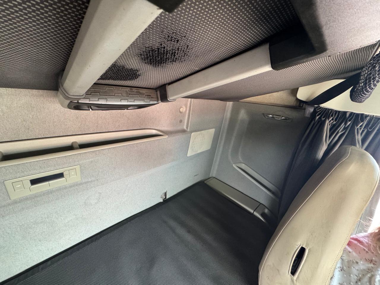 Volvo FH 4x2 Седельный тягач 2016 г. - фото 10