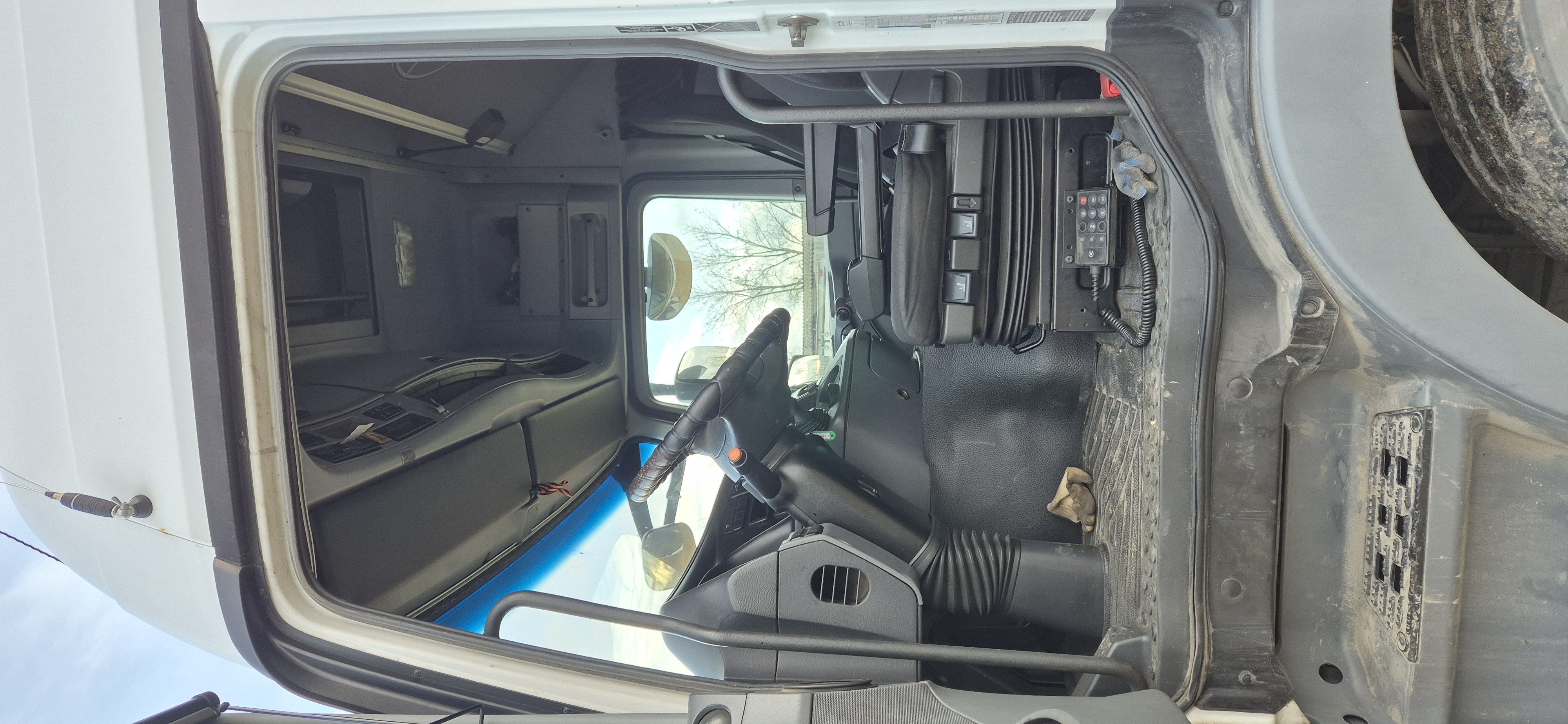 Mercedes-Benz ACTROS 4x2 Седельный тягач 2016 г. - фото 9