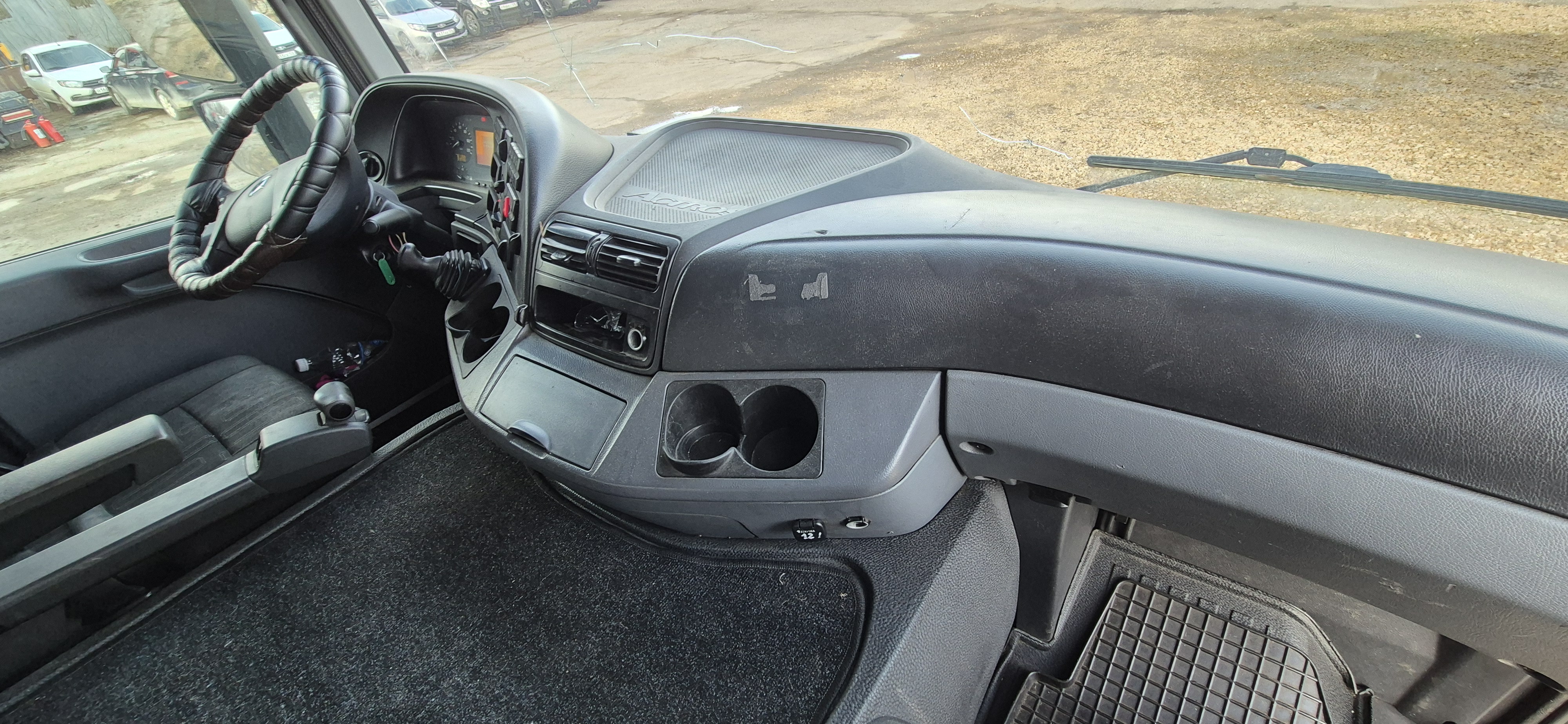 Mercedes-Benz ACTROS 4x2 Седельный тягач 2016 г. - фото 12