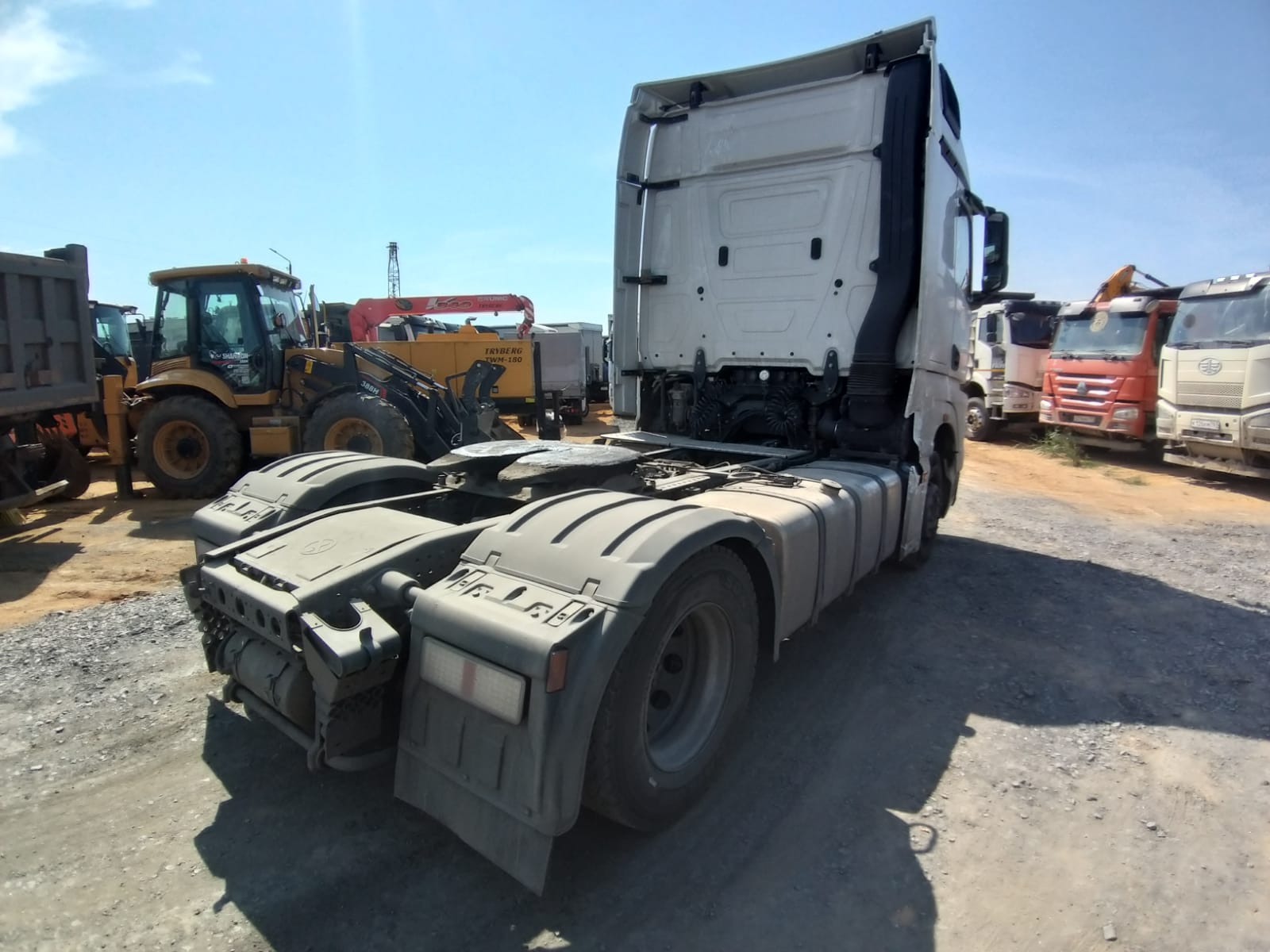 КамАЗ М1945 4x2 Седельный тягач 2023 г. - фото 13