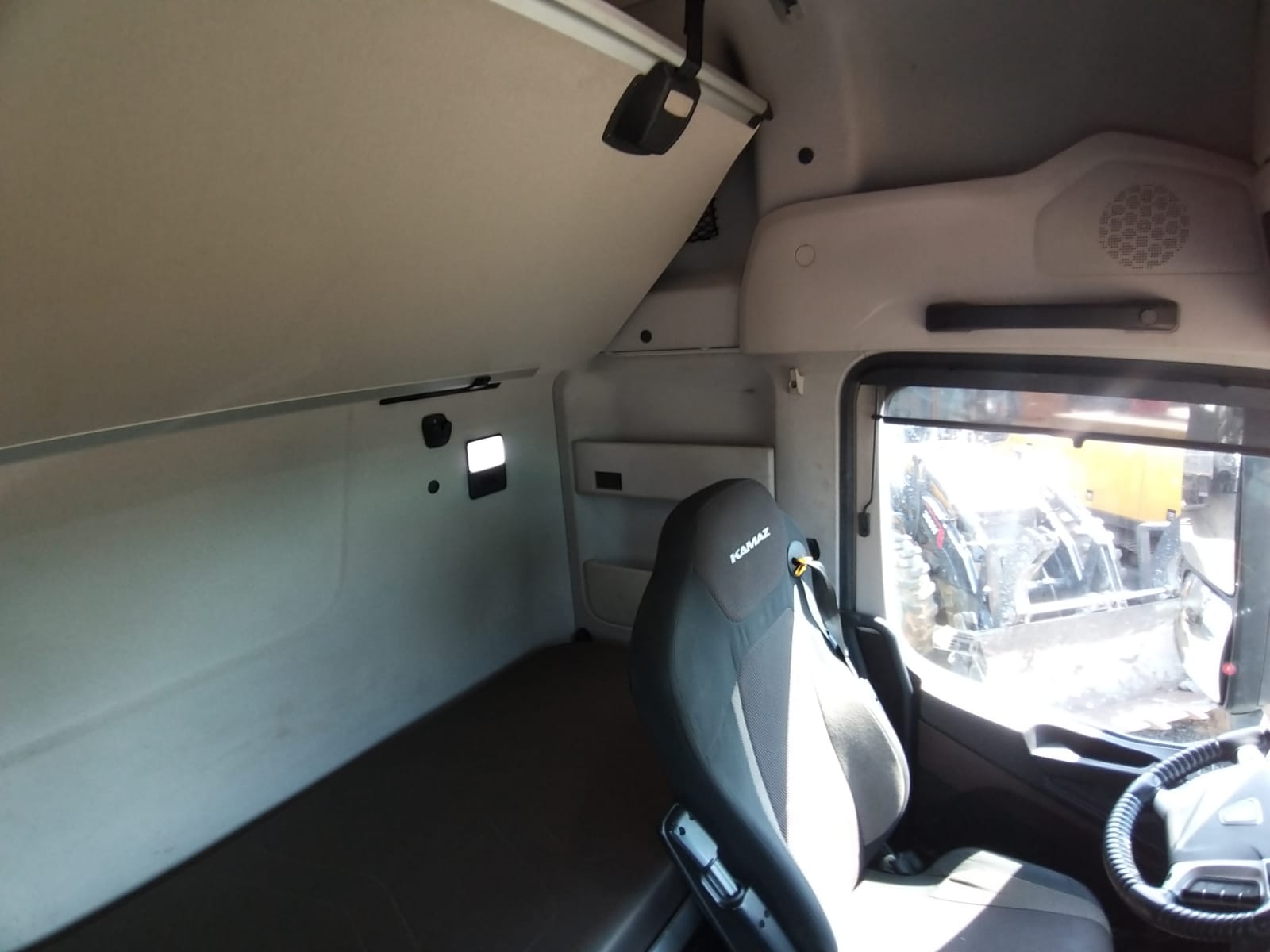 КамАЗ М1945 4x2 Седельный тягач 2023 г. - фото 31