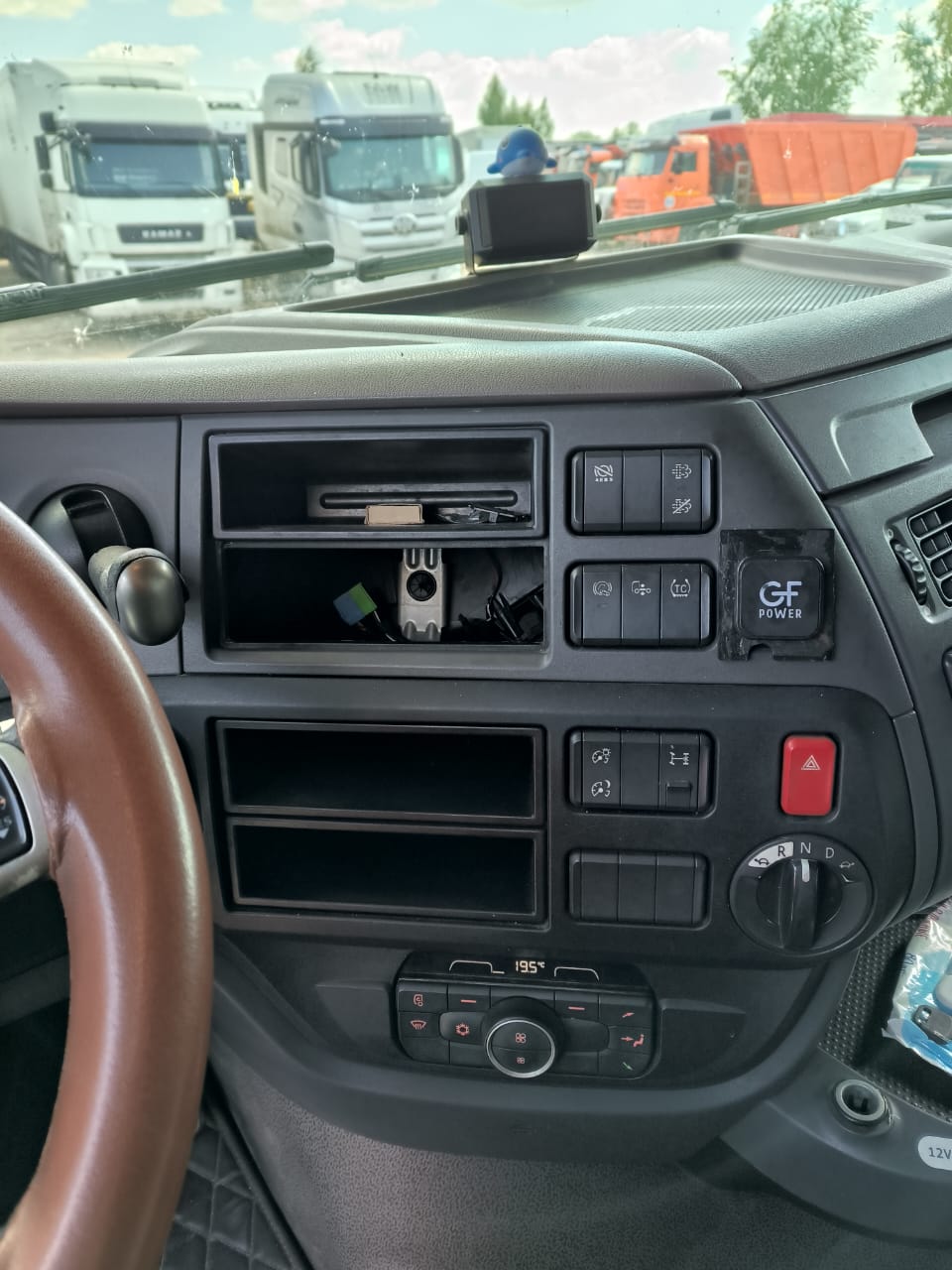 DAF XF 4x2 Седельный тягач 2020 г. - фото 8