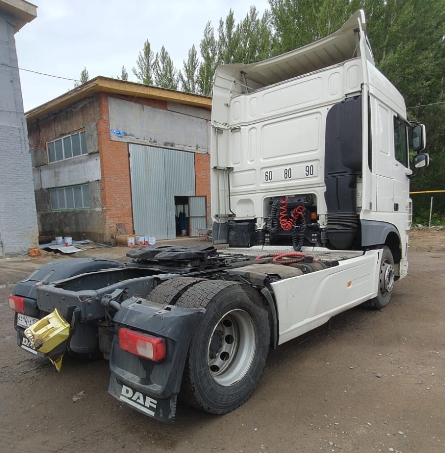 DAF XF 4x2 Седельный тягач 2018 г. - фото 9