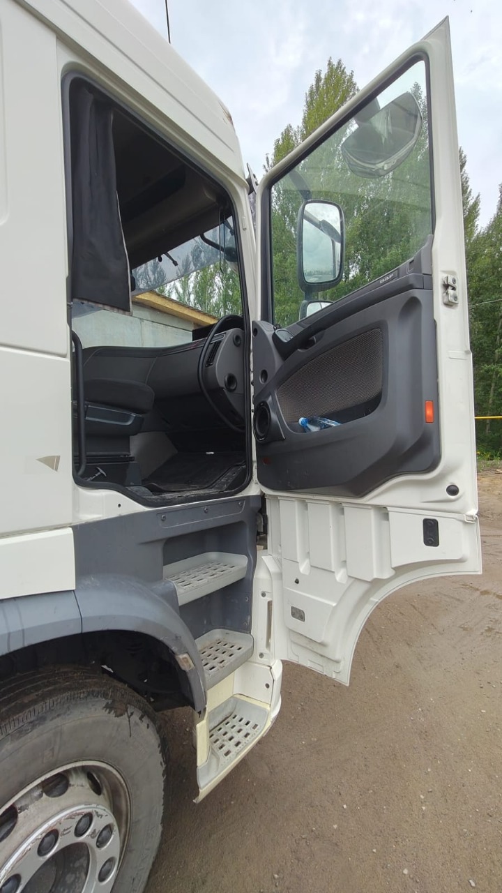 DAF XF 4x2 Седельный тягач 2018 г. - фото 17