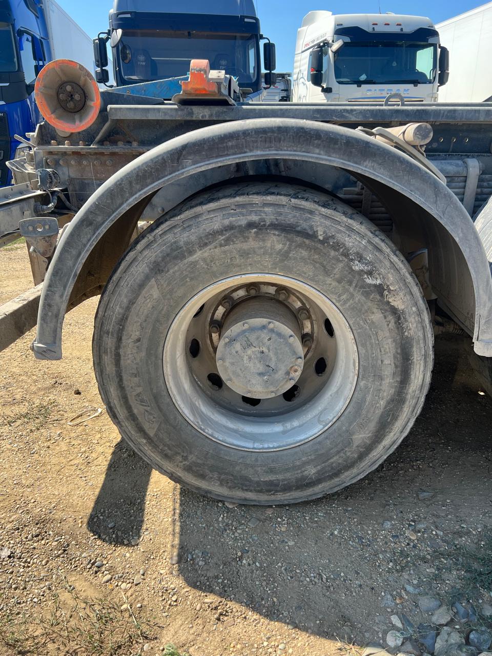 FAW J6 6x4 Мультилифт 2023 г. - фото 12