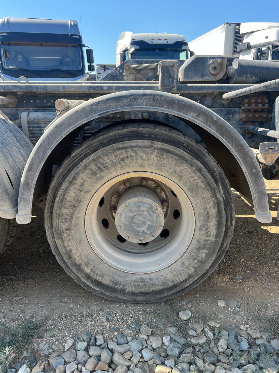 FAW J6 6x4 Мультилифт 2023 г. - фото 16