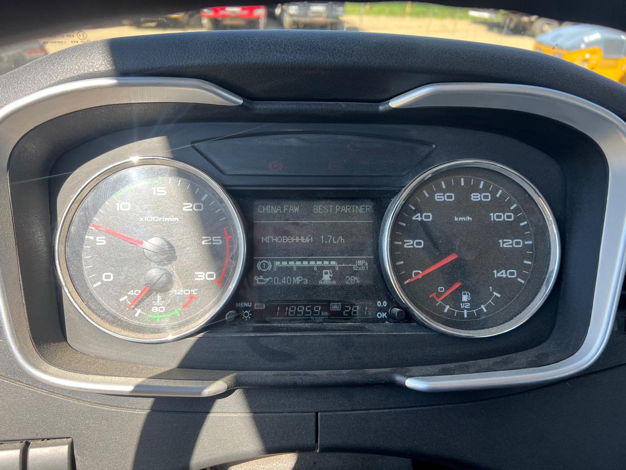 FAW J6 6x4 Мультилифт 2023 г. - фото 18